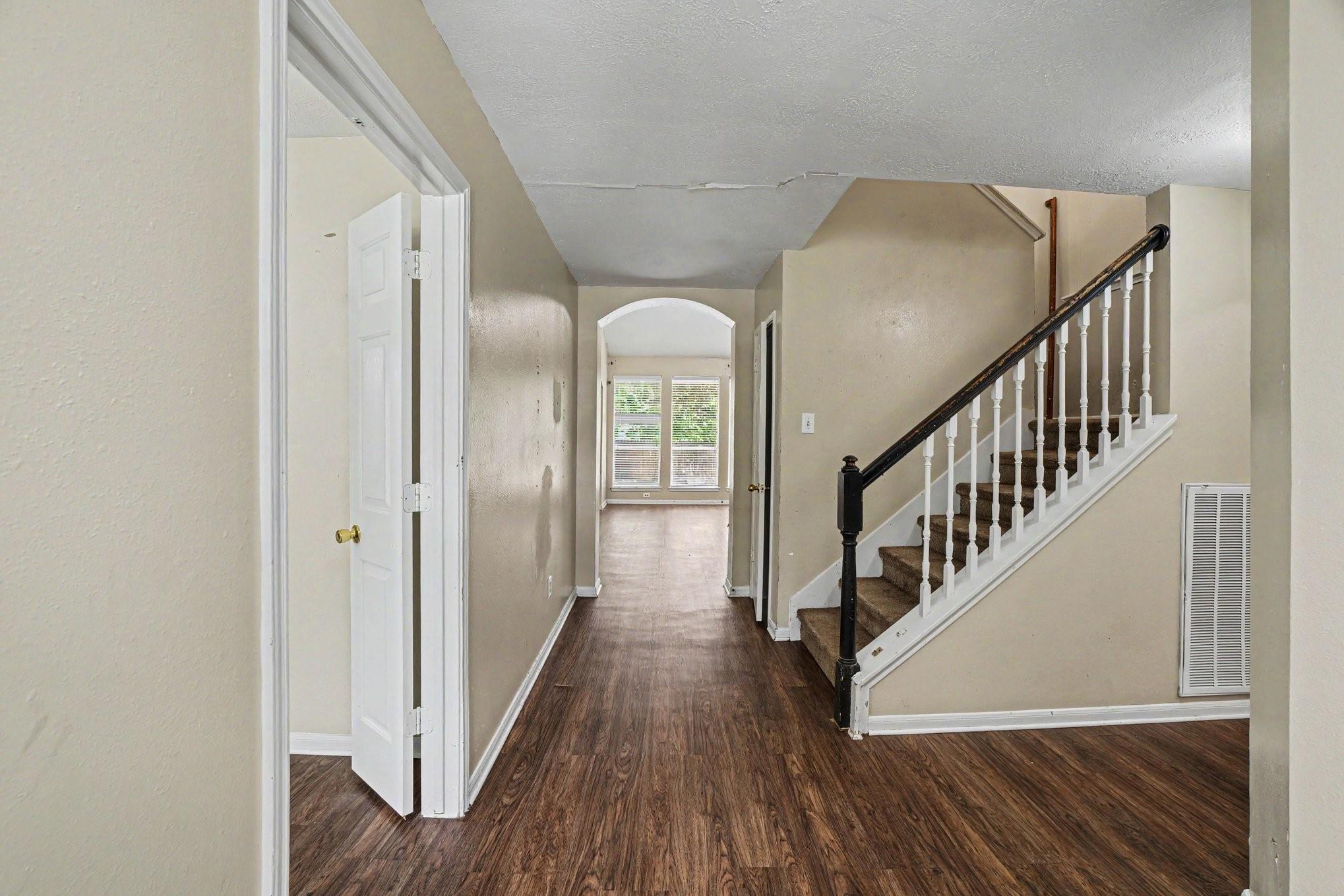 1805 Manor Cir, Rosenberg, TX 77471 photo