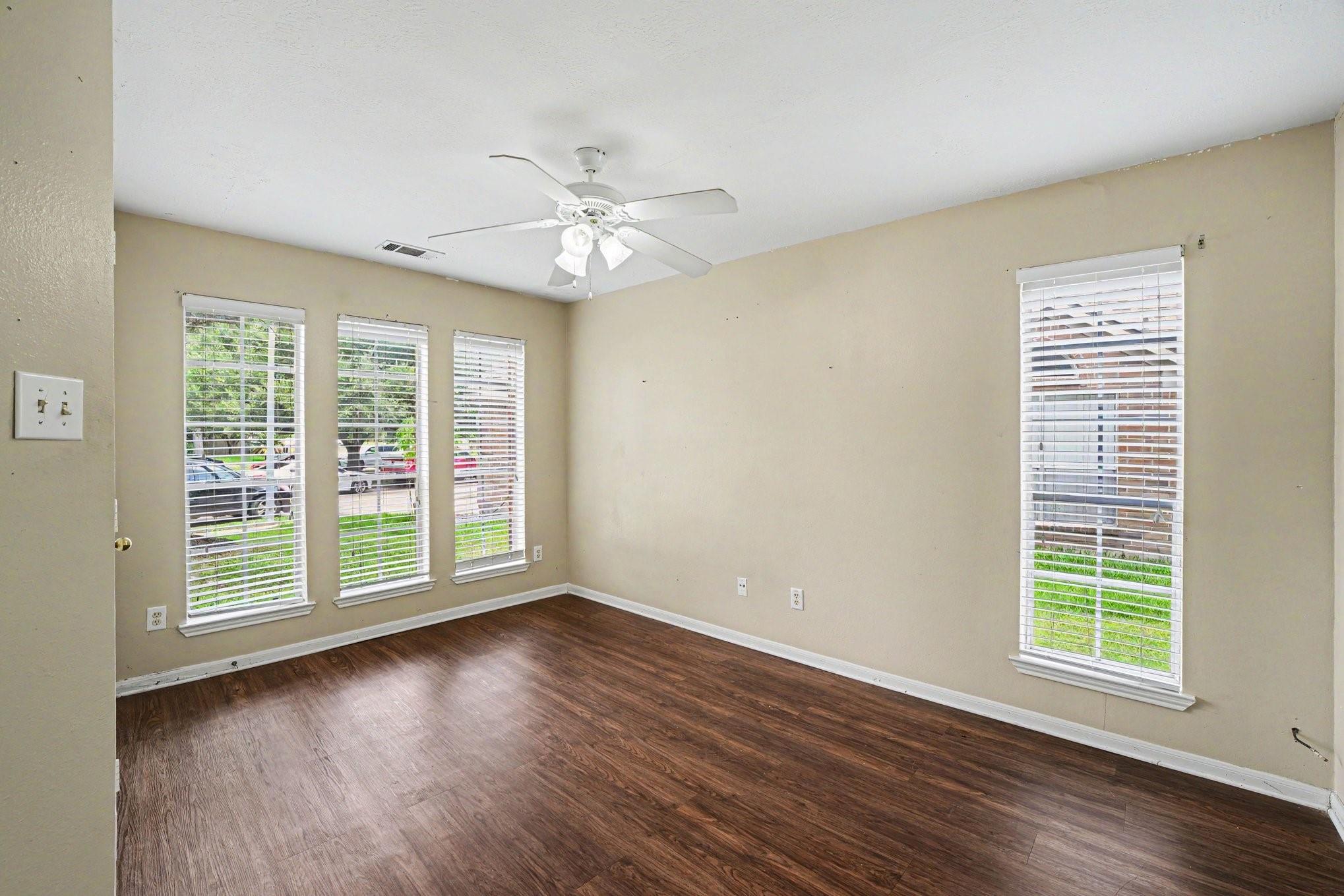 1805 Manor Cir, Rosenberg, TX 77471 photo