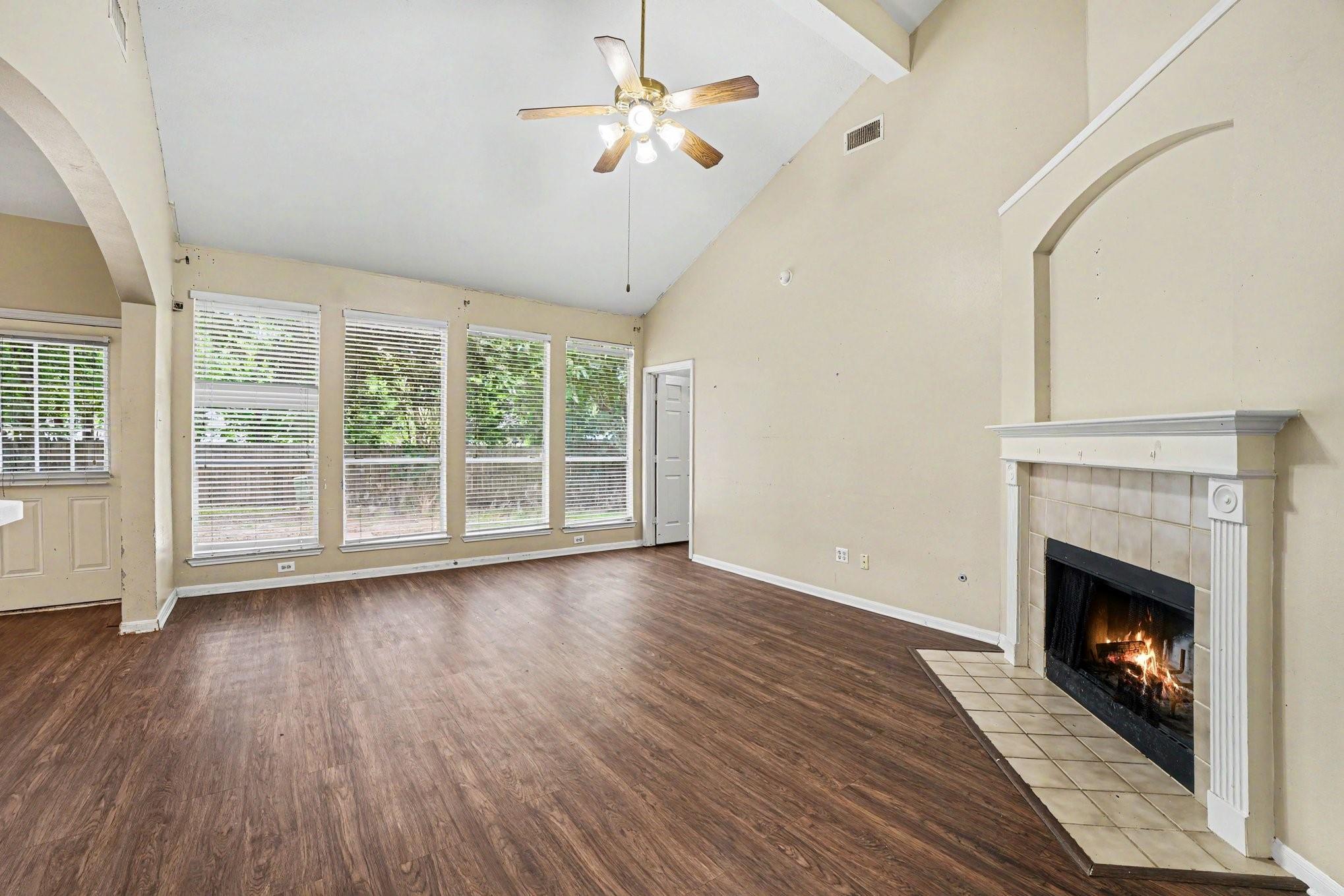 1805 Manor Cir, Rosenberg, TX 77471 photo