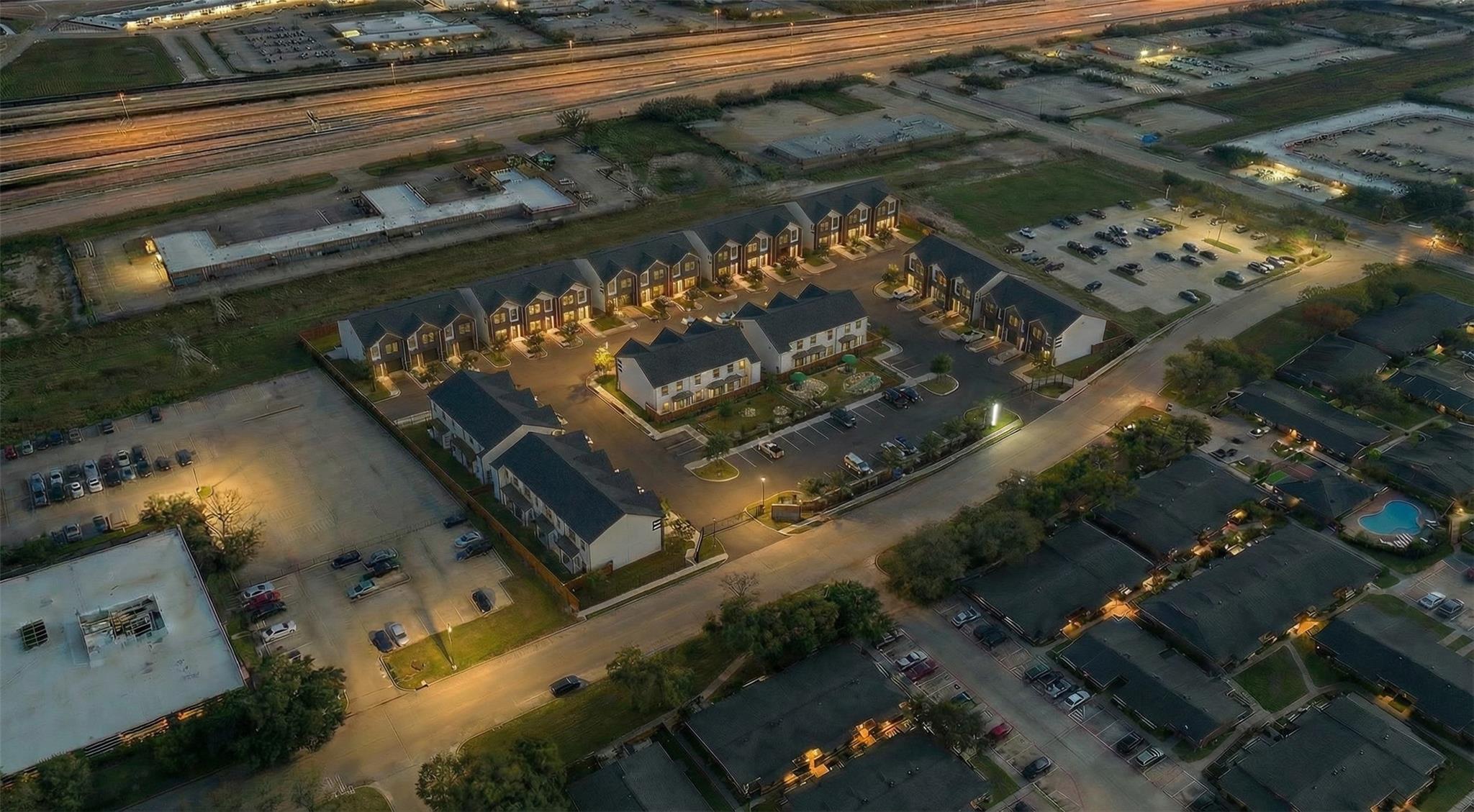 81 Northpoint Dr, Houston, TX 77060