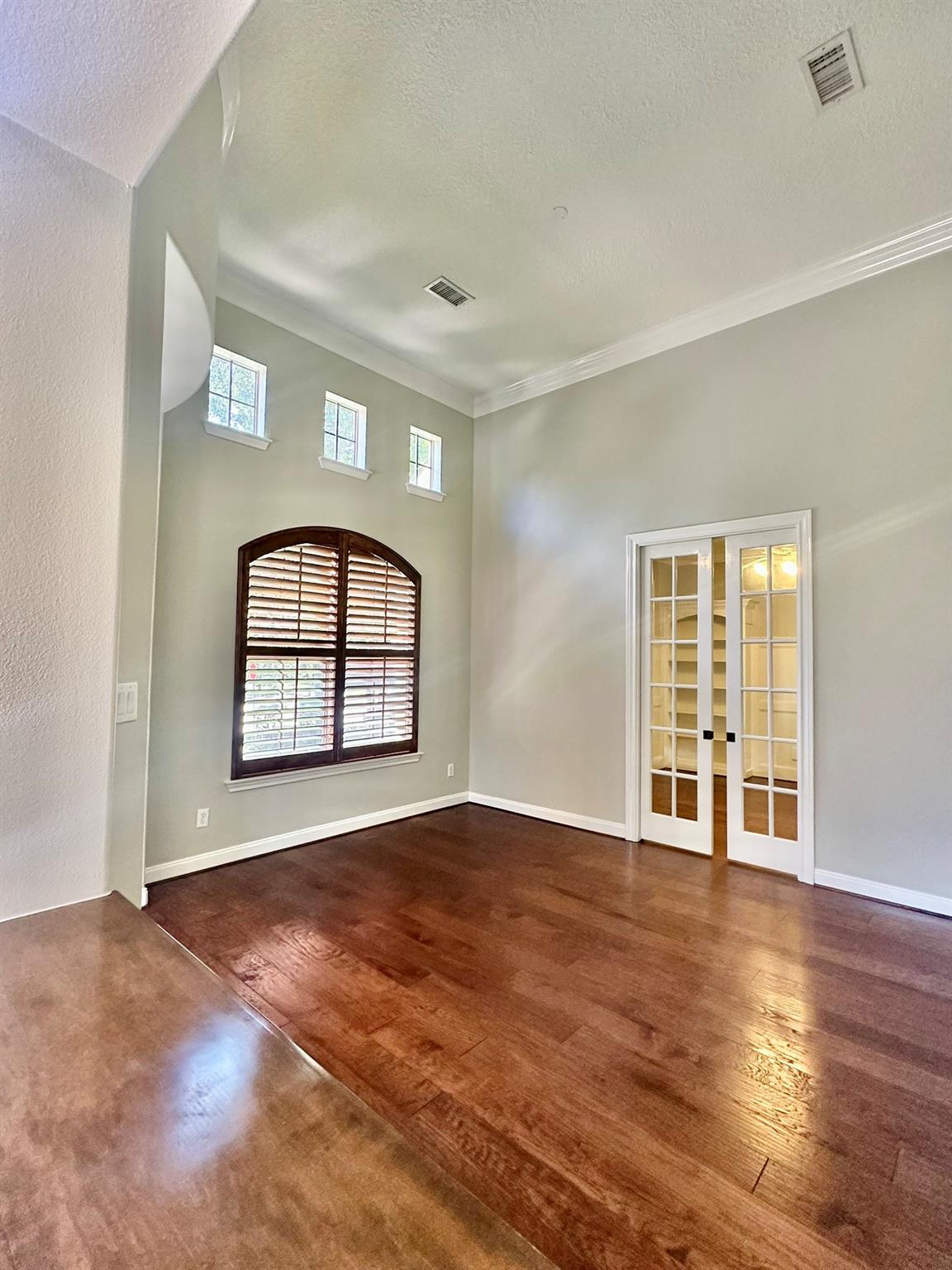 107 E Mirror Ridge Cir, The Woodlands, TX 77382 photo