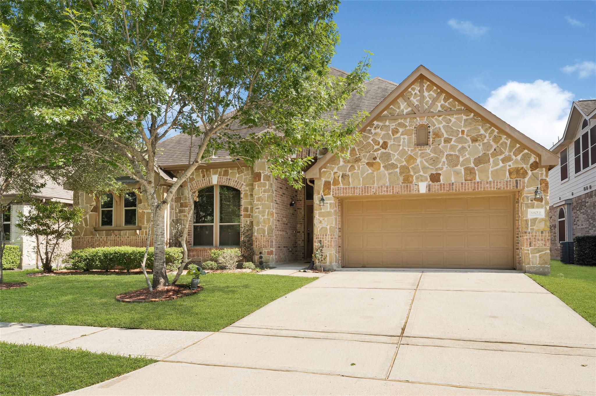 9522 Alabaster Oaks Ln, Humble, TX 77396 photo