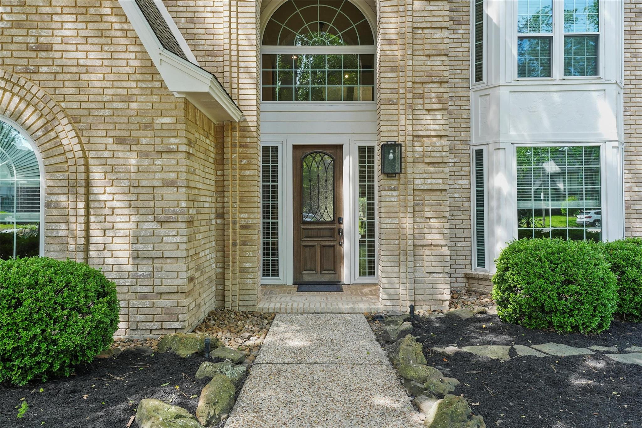 2023 Forest Garden Dr, Kingwood, TX 77345 photo
