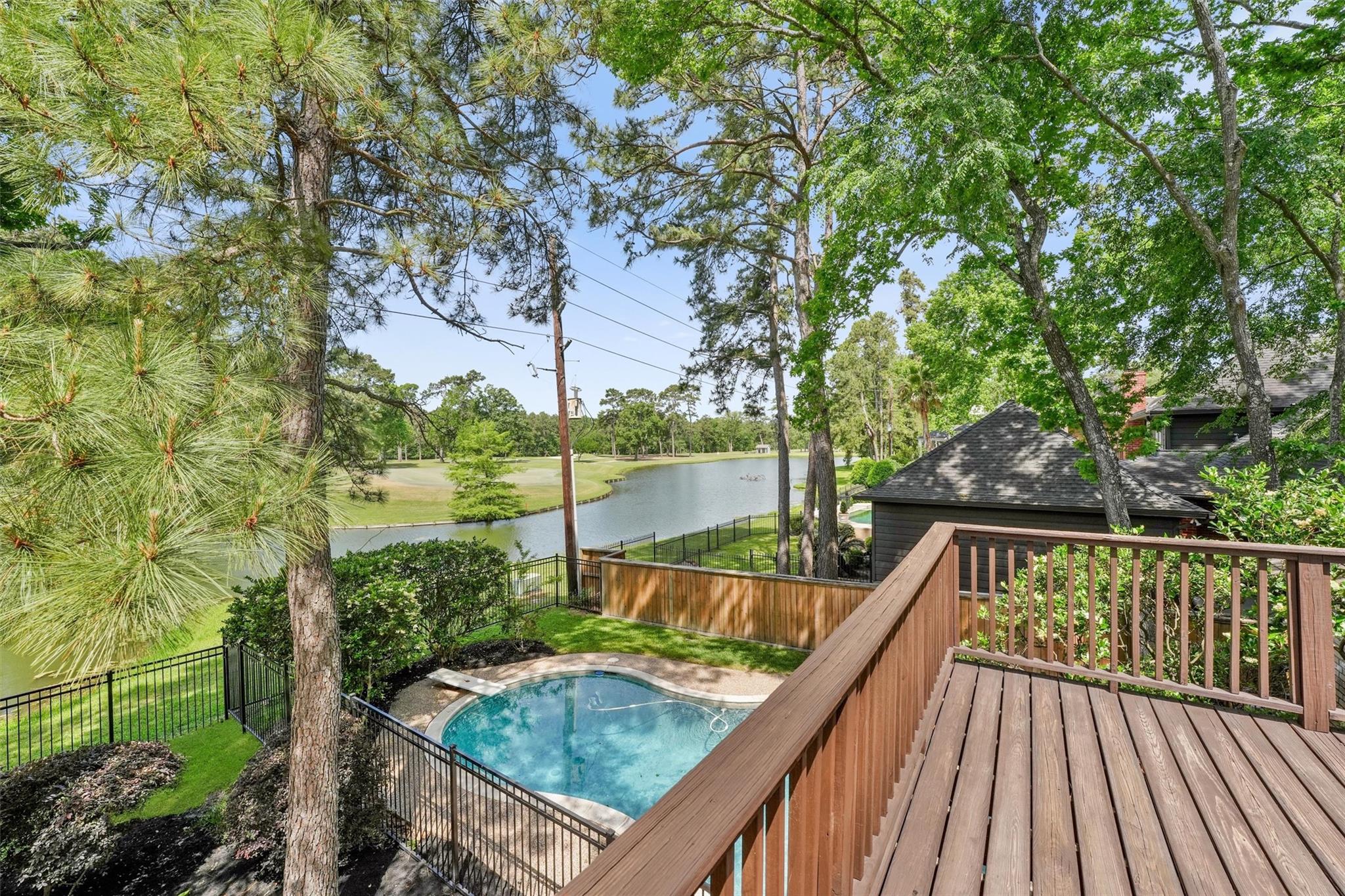 2023 Forest Garden Dr, Kingwood, TX 77345 photo