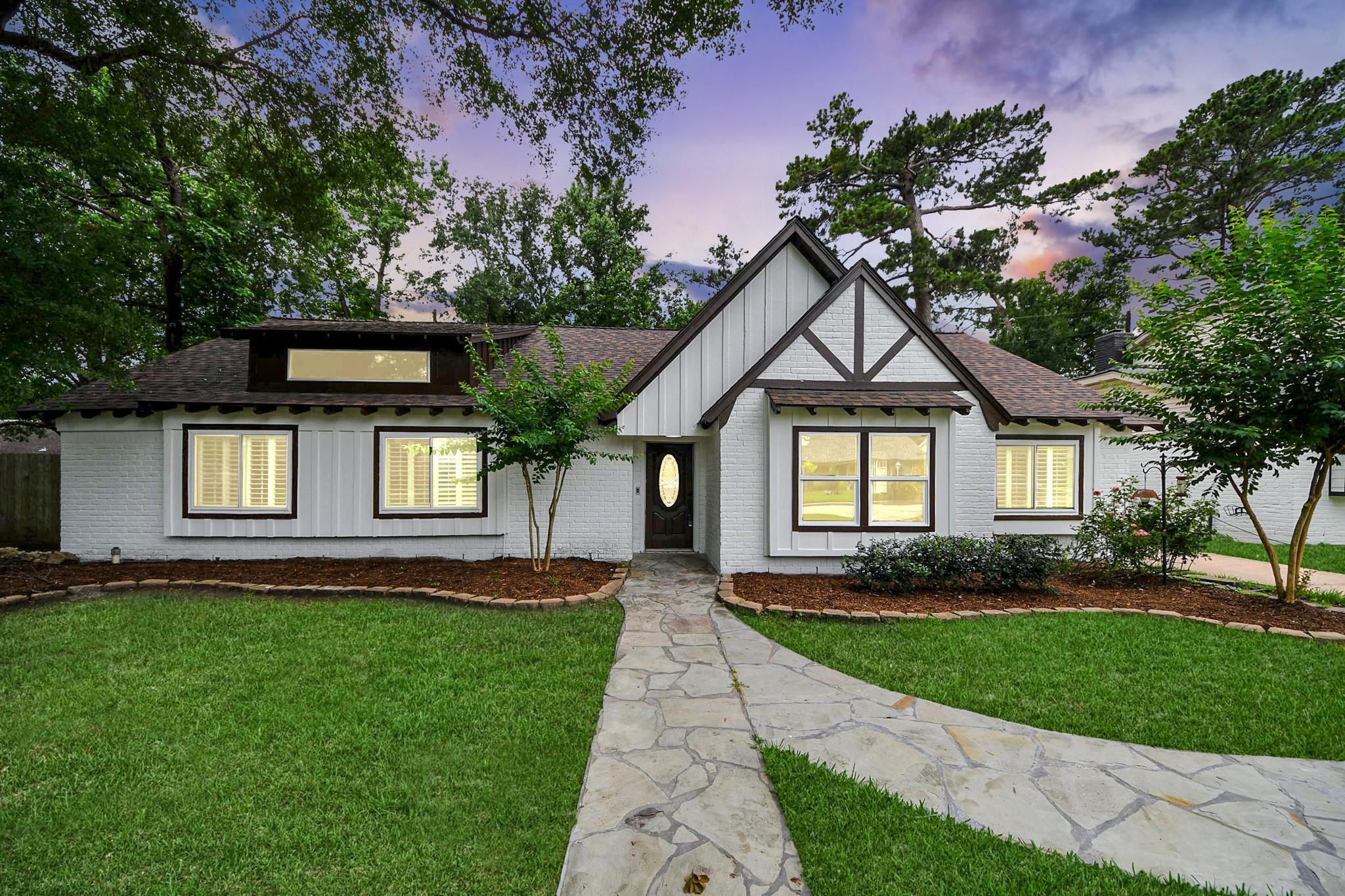 25511 Many Oak Dr, Spring, TX 77380