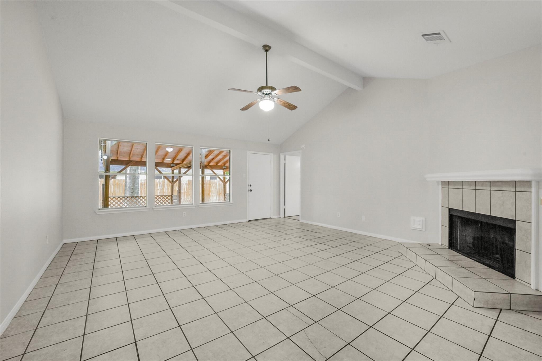 15707 Fincher Dr, Friendswood, TX 77546 photo
