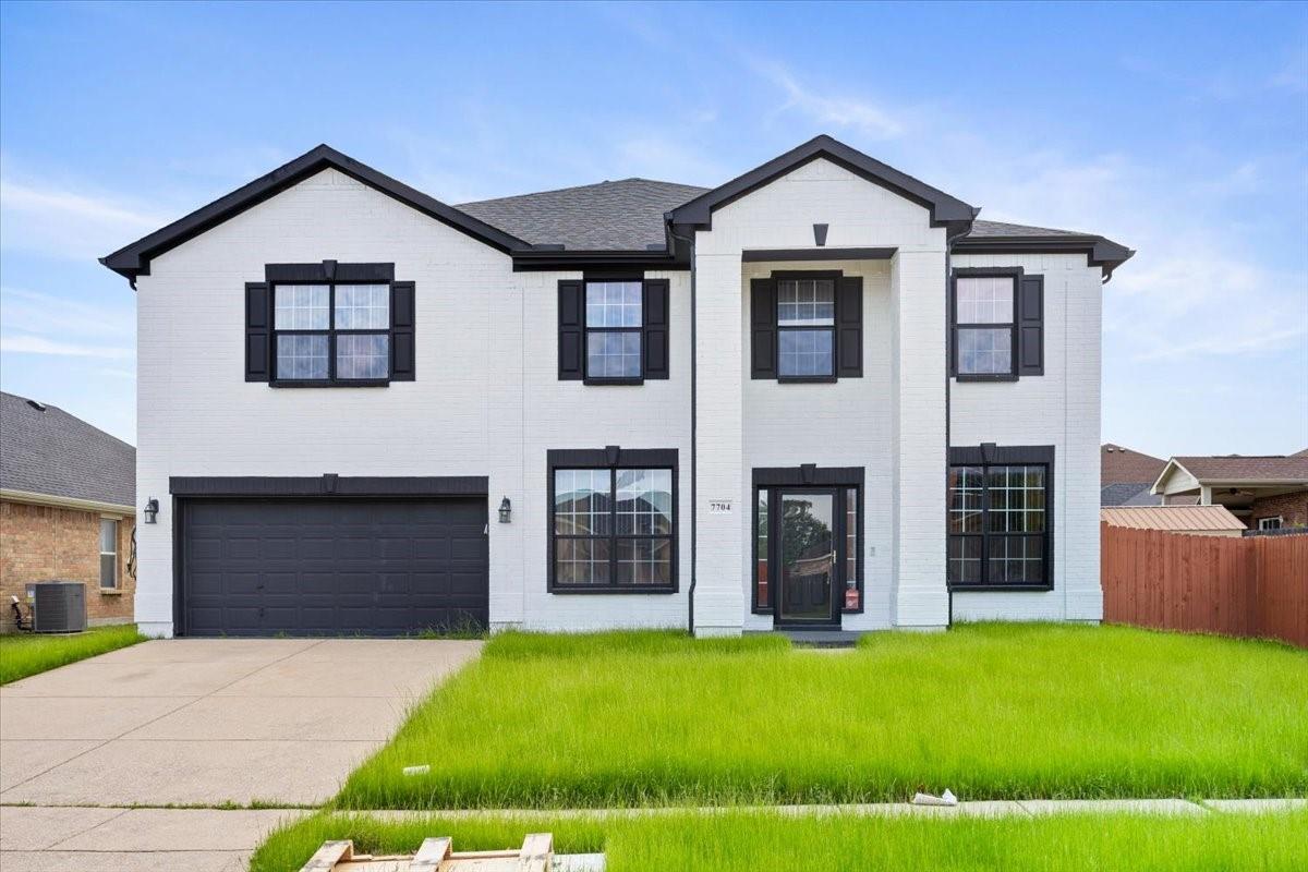 7704 Labrador Dr, Arlington, TX 76002