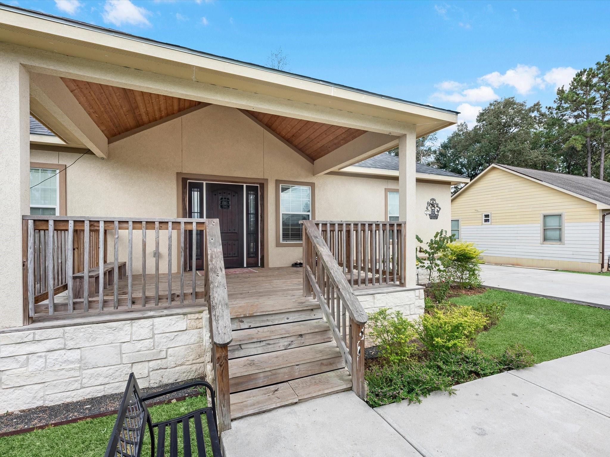 528 Draylon Dr, Conroe, TX 77303 photo