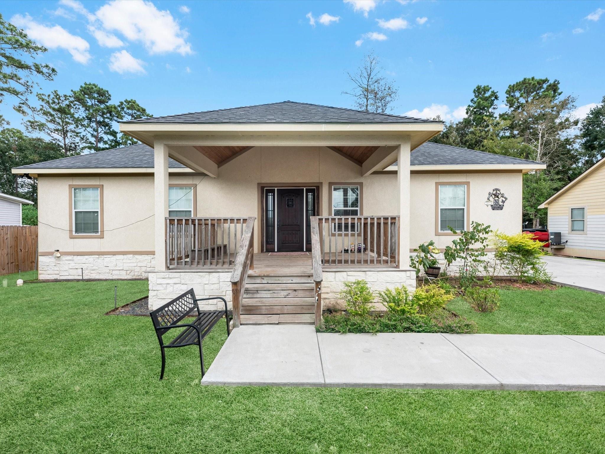 528 Draylon Dr, Conroe, TX 77303