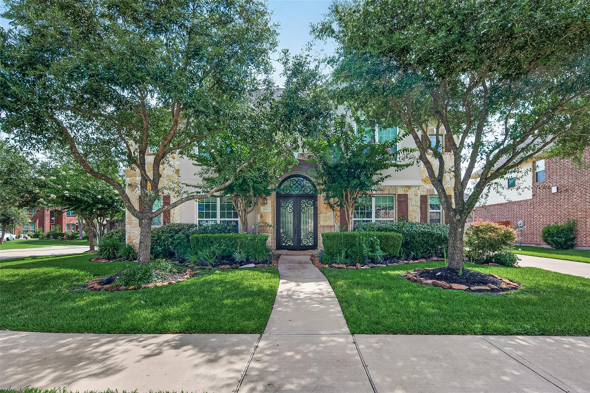 5703 Flagstone Pass Ct, Sugar Land, TX 77479