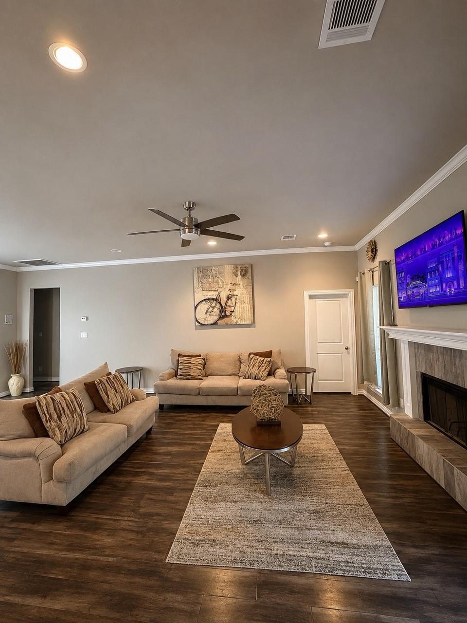 8150 Sharondale Dr, Houston, TX 77033 photo