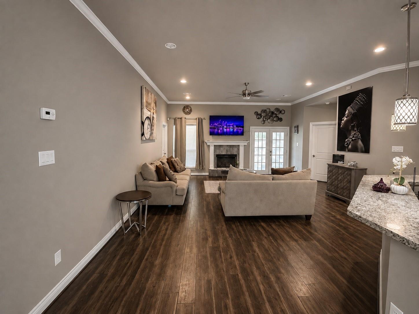 8150 Sharondale Dr, Houston, TX 77033 photo