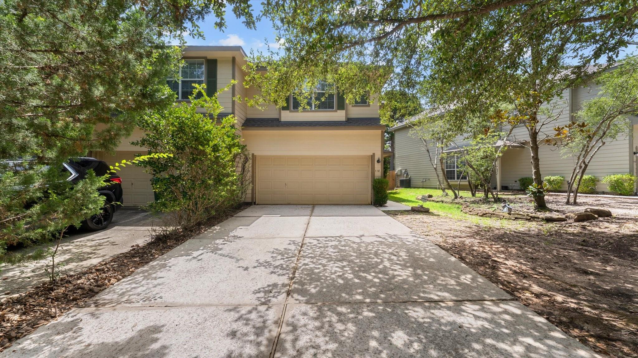 118 Burberry Park, The Woodlands, TX 77382 photo