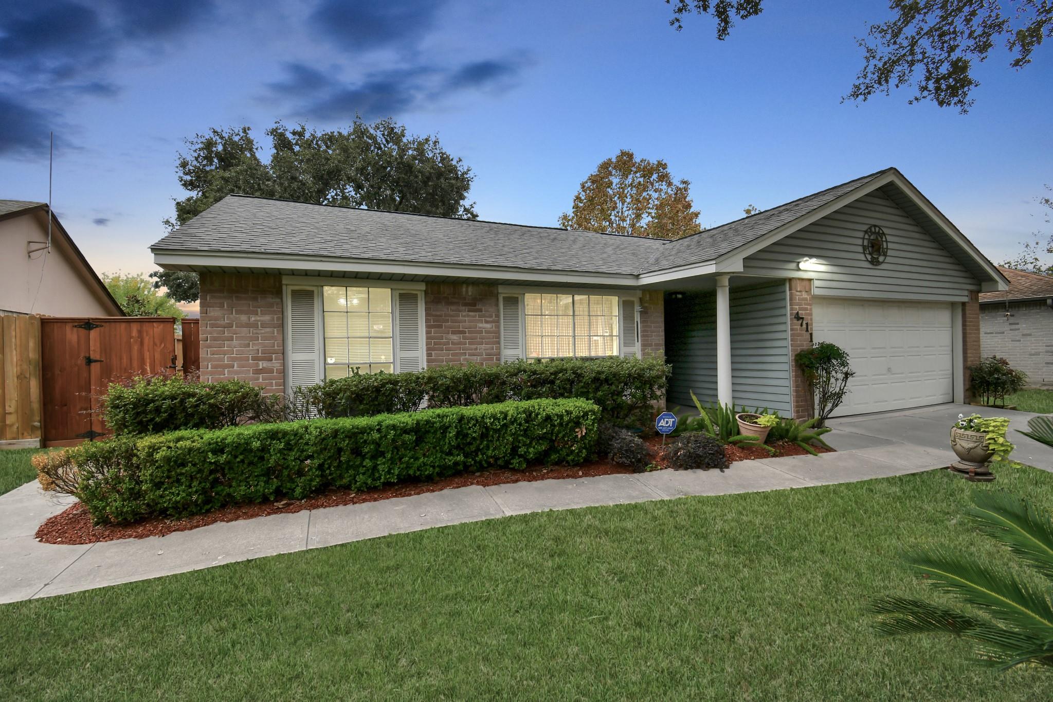 4711 Misty Shadows Dr, Houston, TX 77041