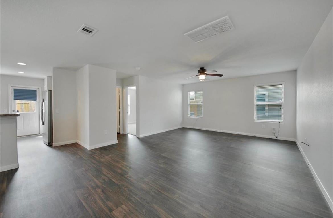 10118 Dawson Hill Ln, Houston, TX 77044 photo