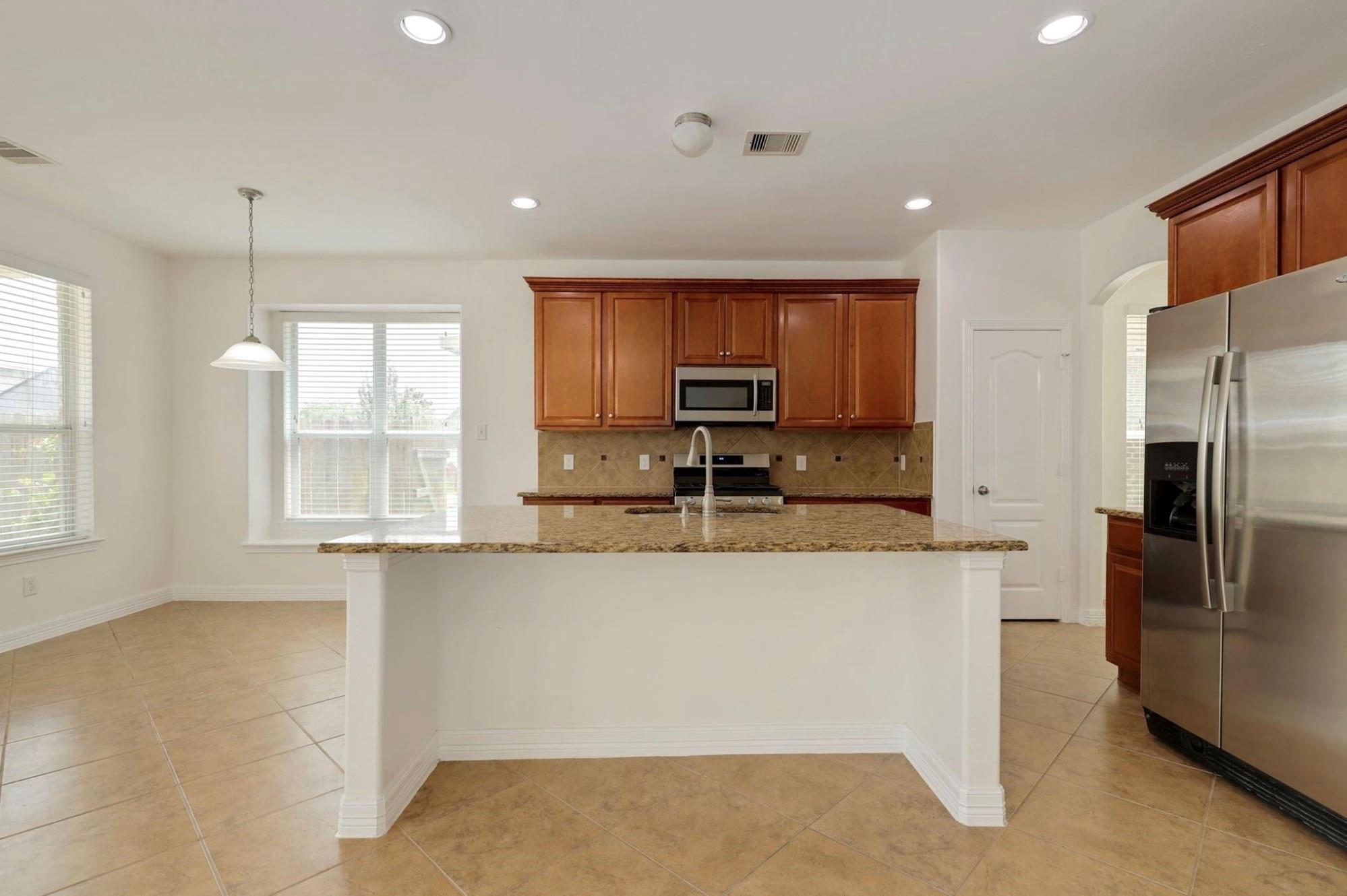 2110 Mateo Park Dr, Houston, TX 77047 photo