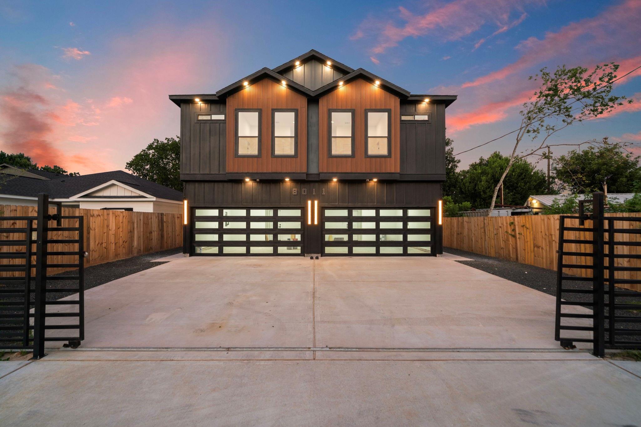8011 Bowen St #A B, Houston, TX 77051 photo