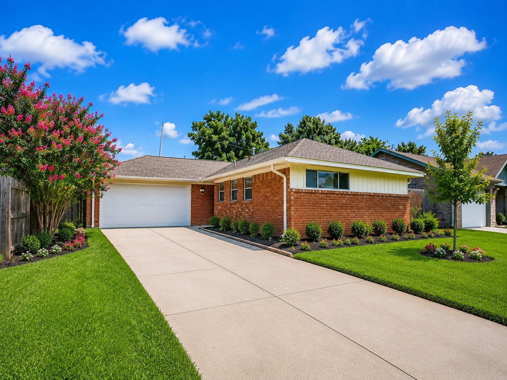 5404 Lorraine Dr, Baytown, TX 77521