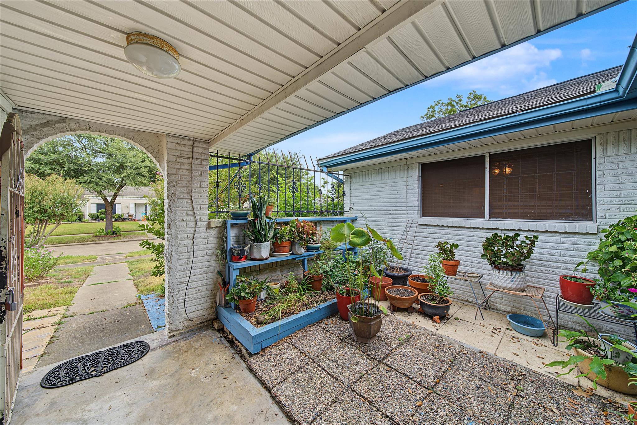 8939 Concho St, Houston, TX 77036 photo