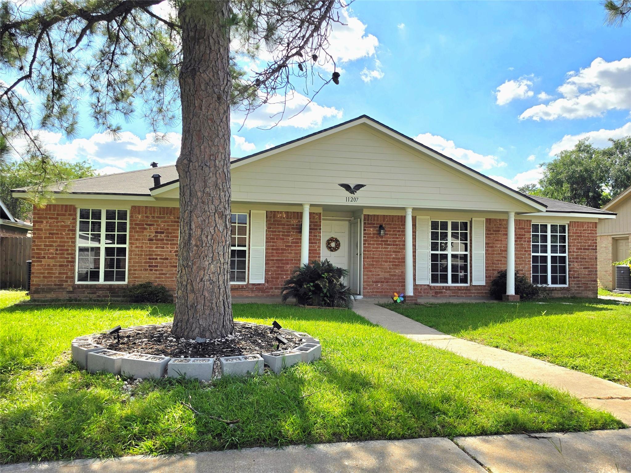 11207 Broadsweep Drive Dr, Houston, TX 77064