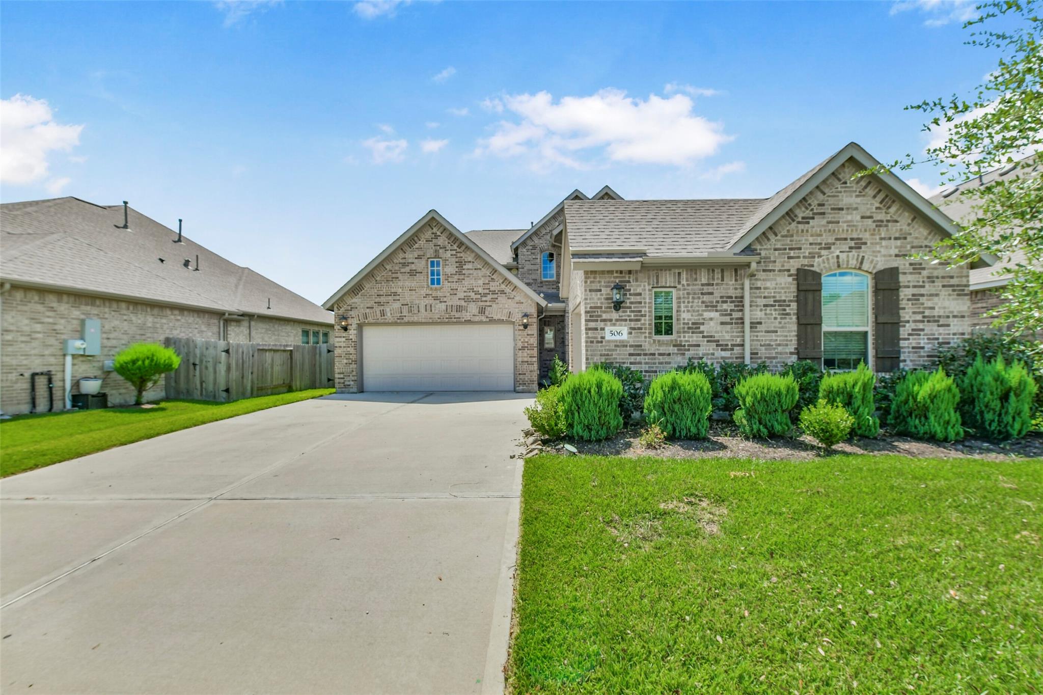 506 Campbell Dr, League City, TX 77573