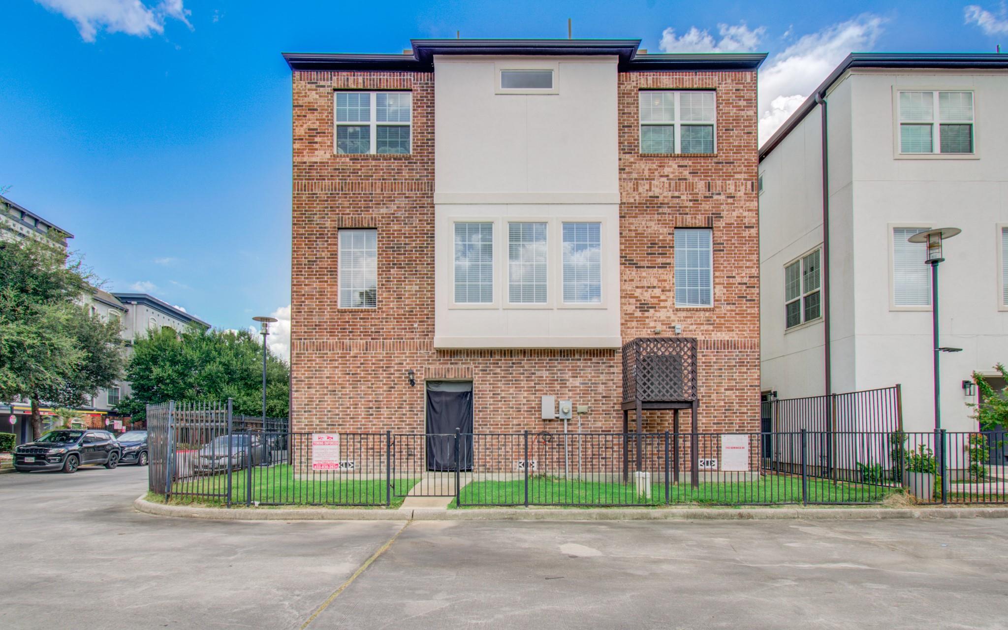 1743 Dominica Dr, Houston, TX 77345 photo