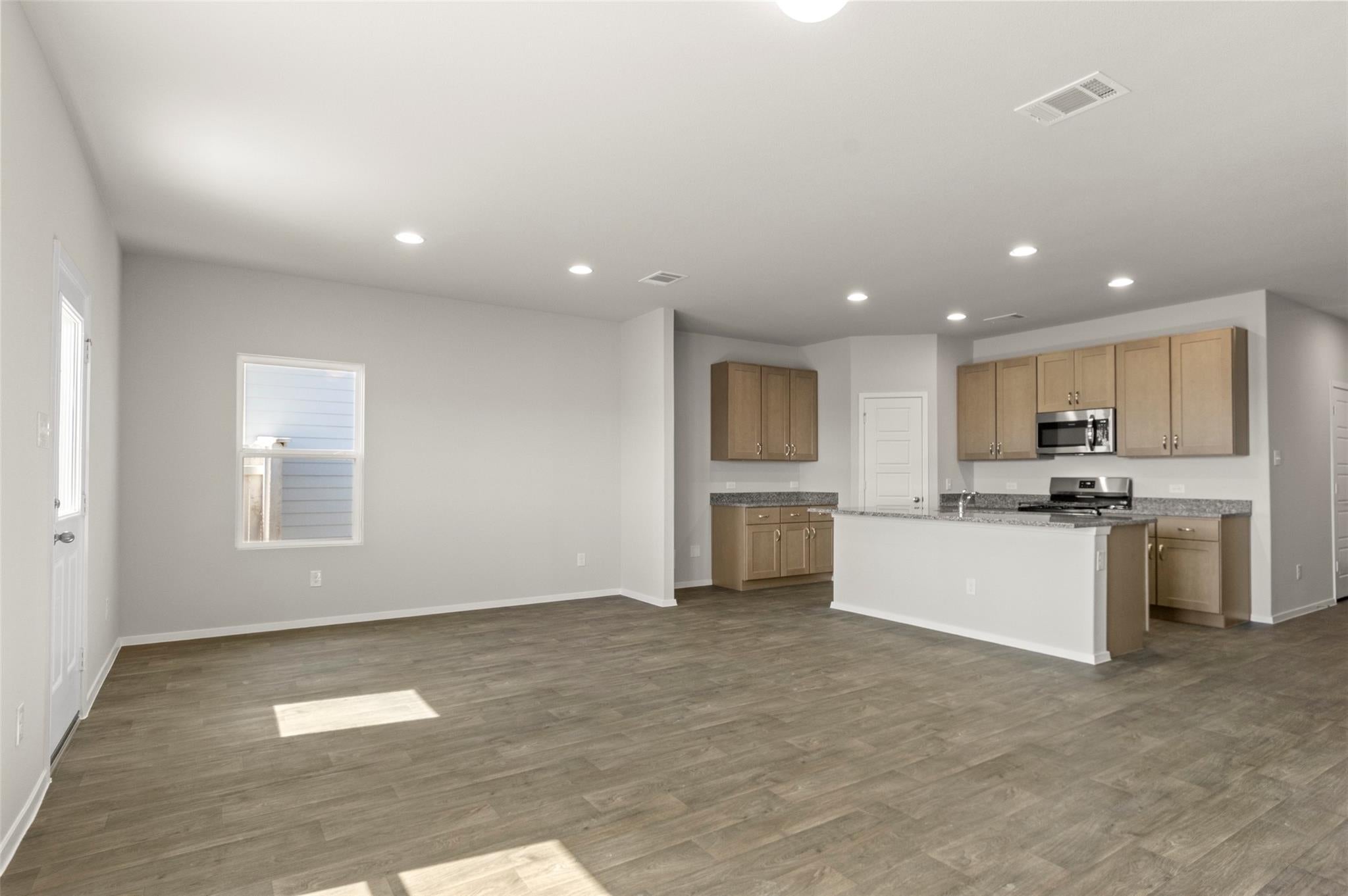 4522 Blue Mountain Laurel St, Pinehurst, TX 77362 photo