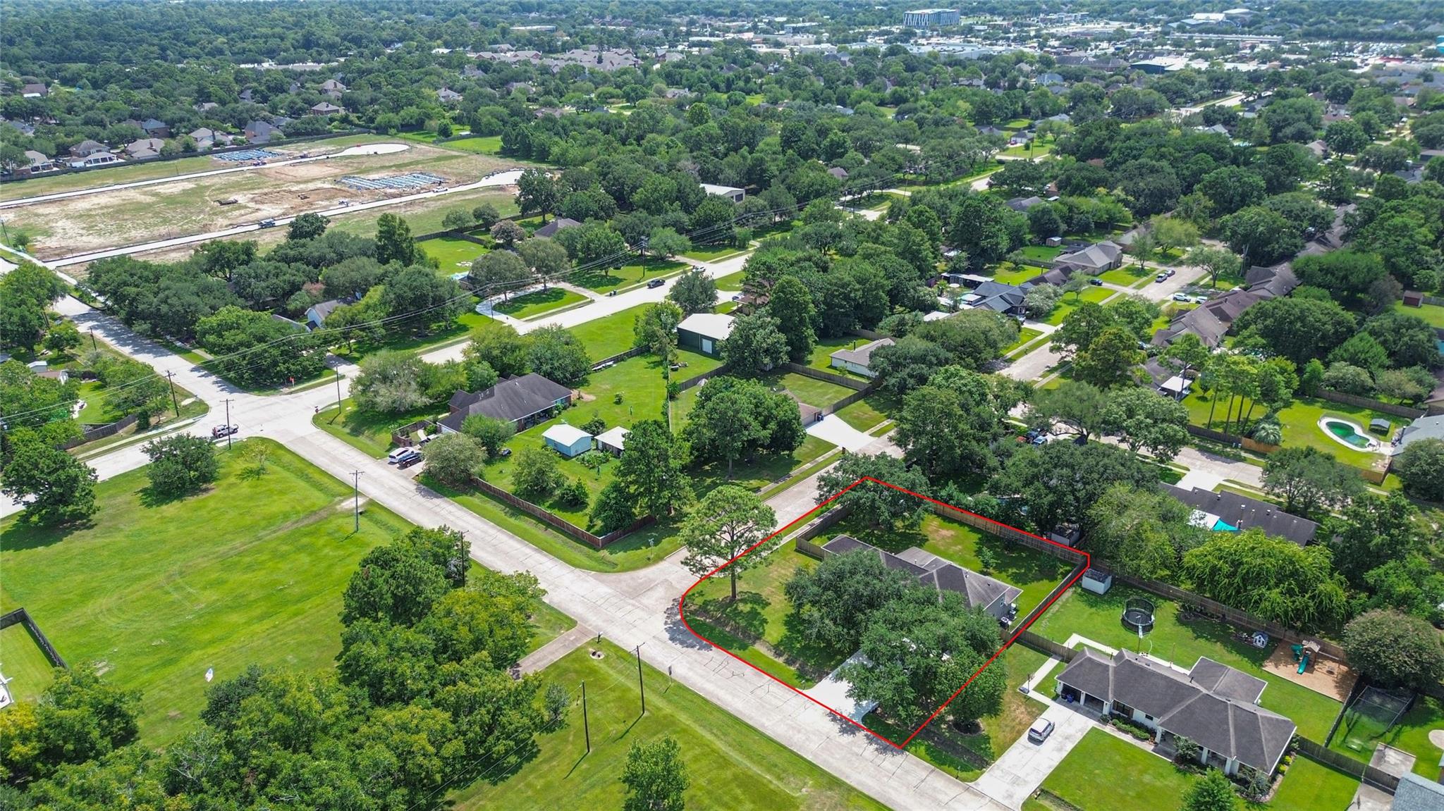 705 Briarmeadow Ave, Friendswood, TX 77546 photo
