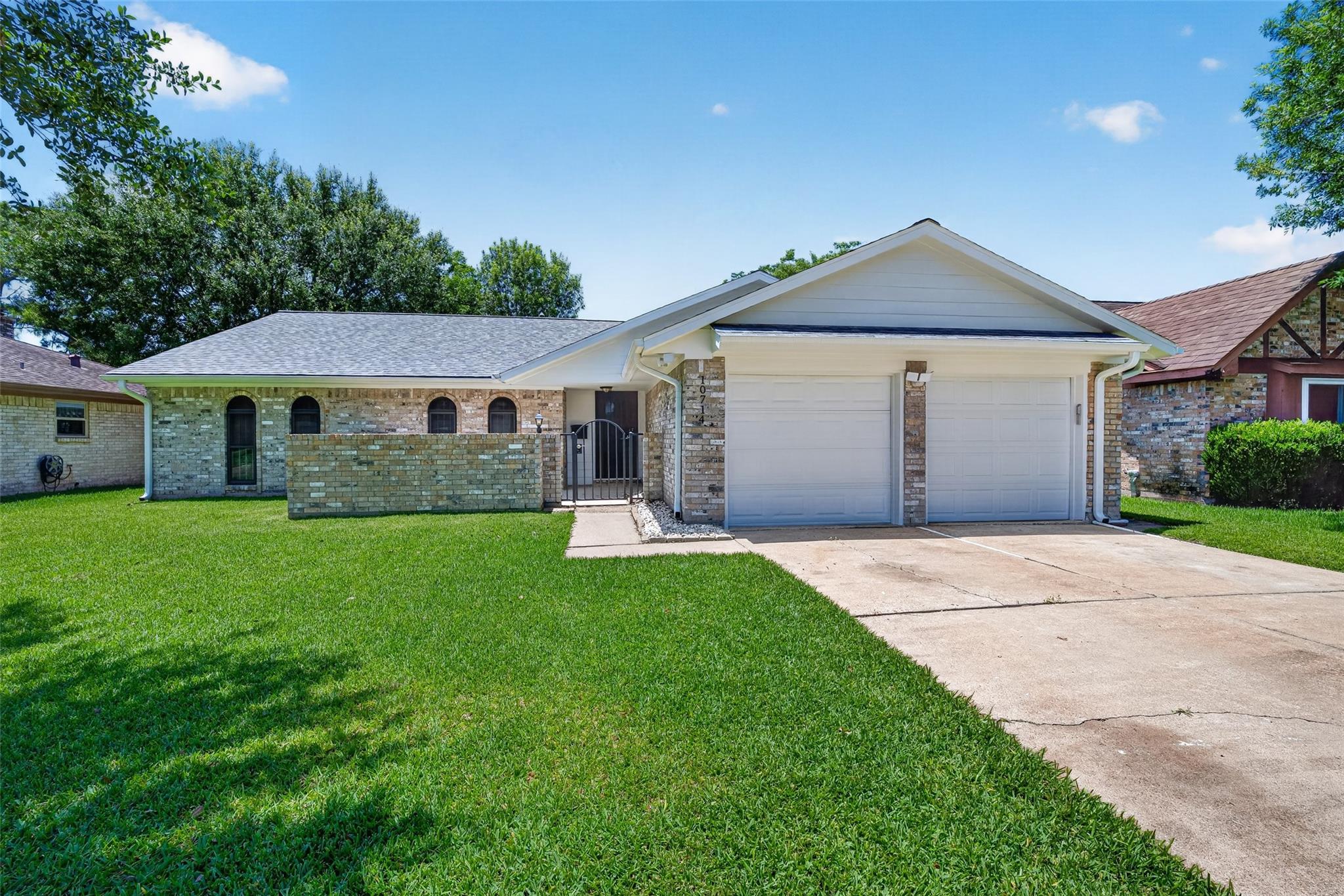 10714 Sagewind Dr, Houston, TX 77089 photo