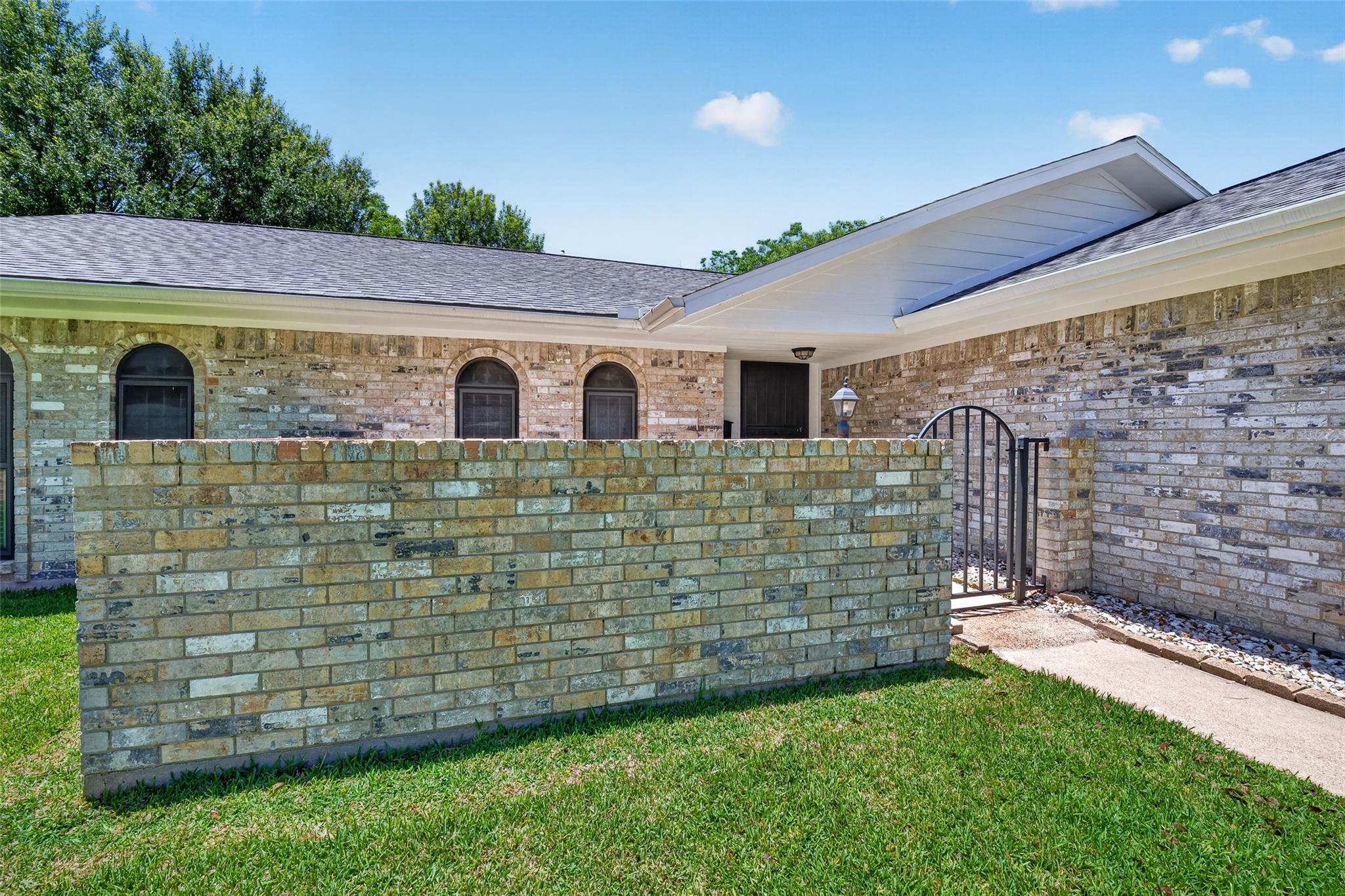 10714 Sagewind Dr, Houston, TX 77089 photo