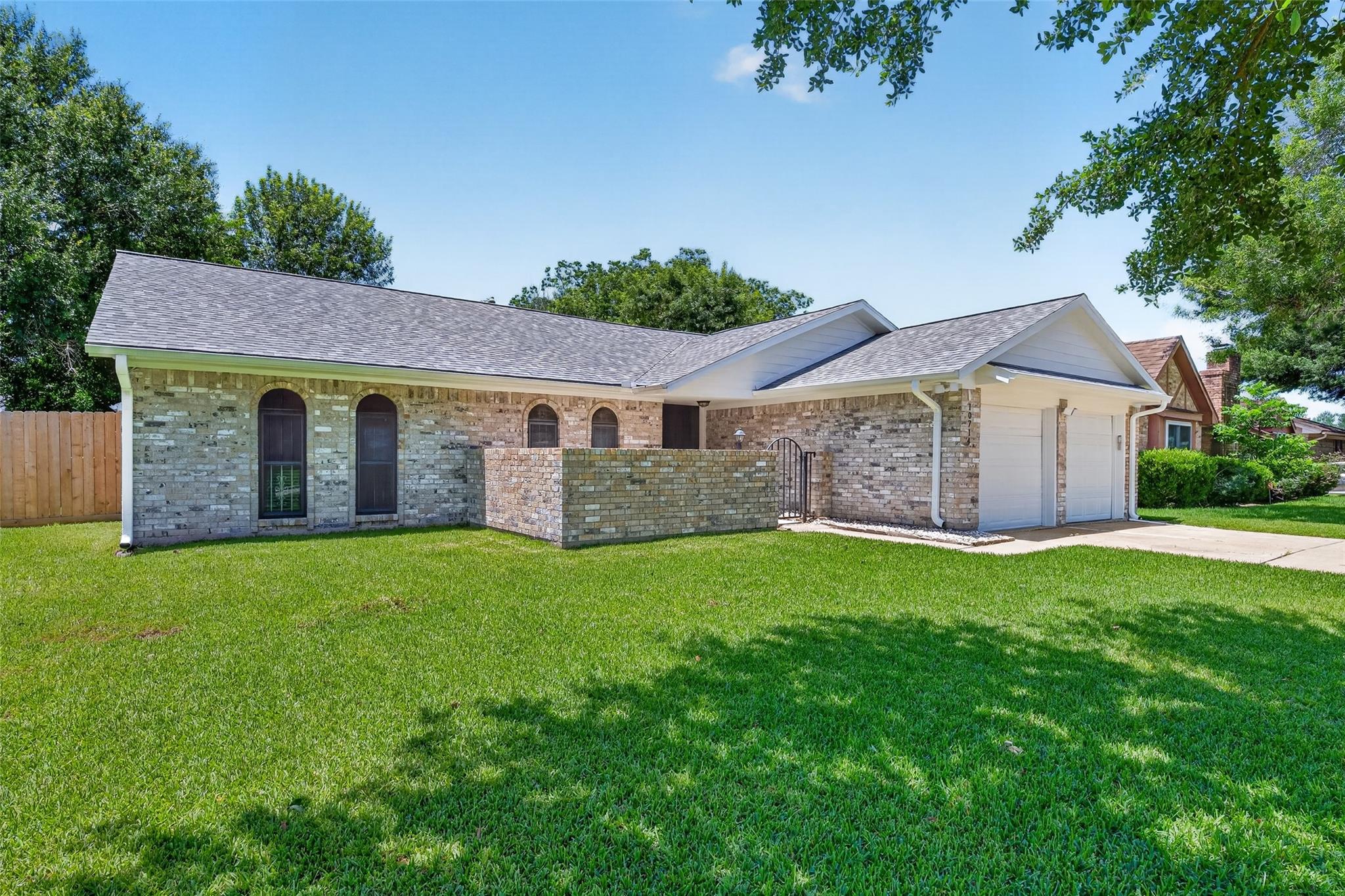 10714 Sagewind Dr, Houston, TX 77089 photo