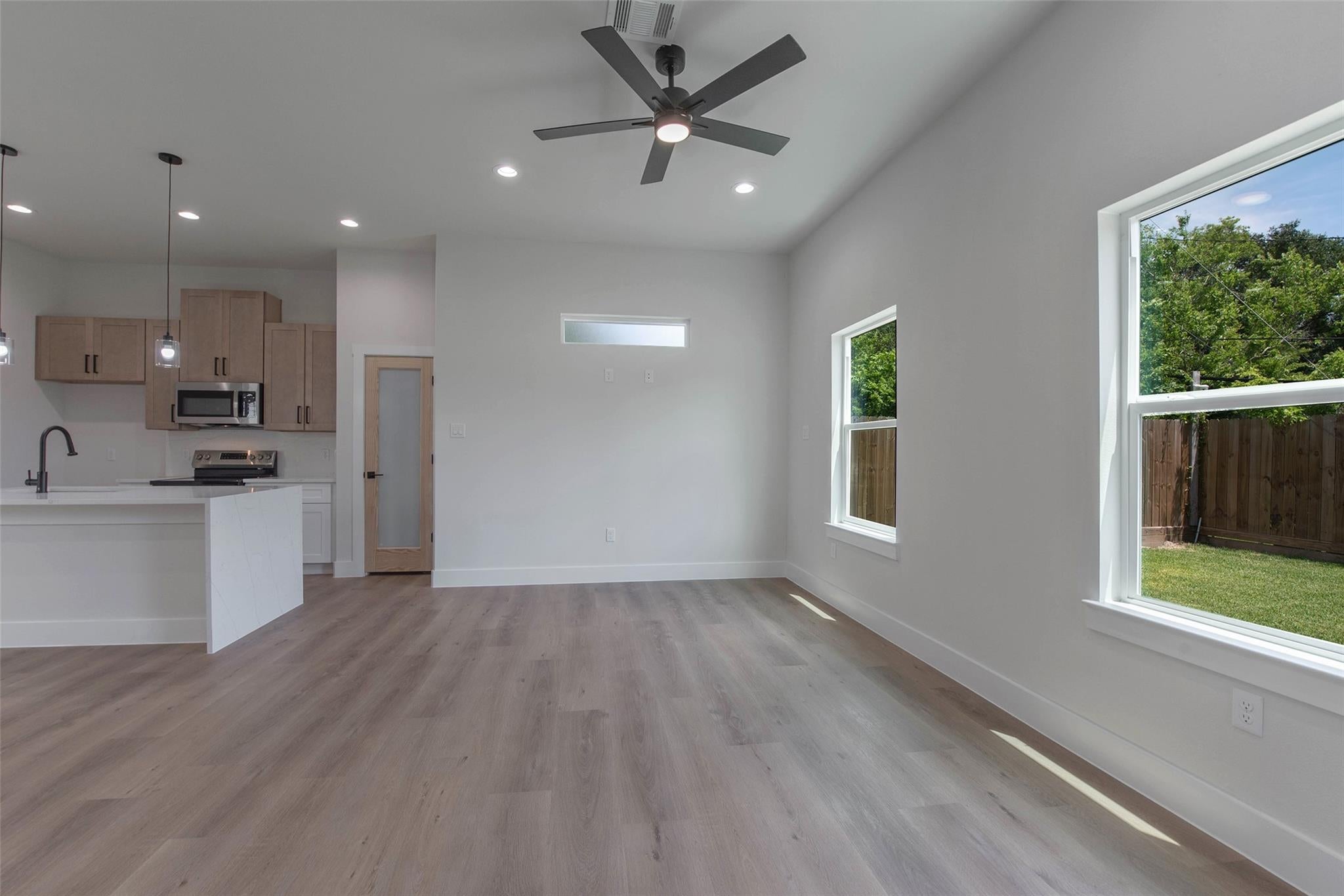 9313 Jutland Rd, Houston, TX 77033 photo