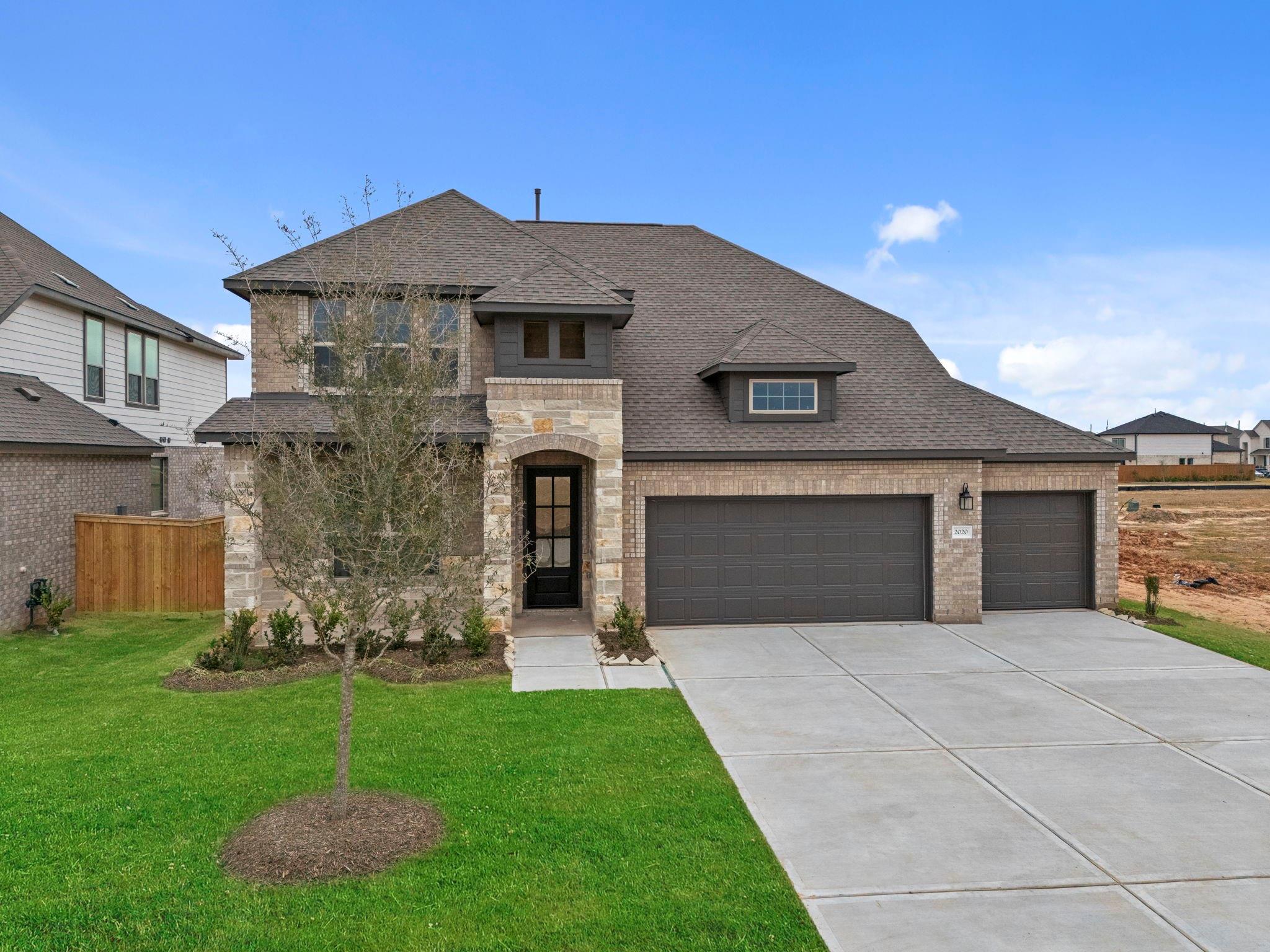 14810 Mission Ave, Mont Belvieu, TX 77523