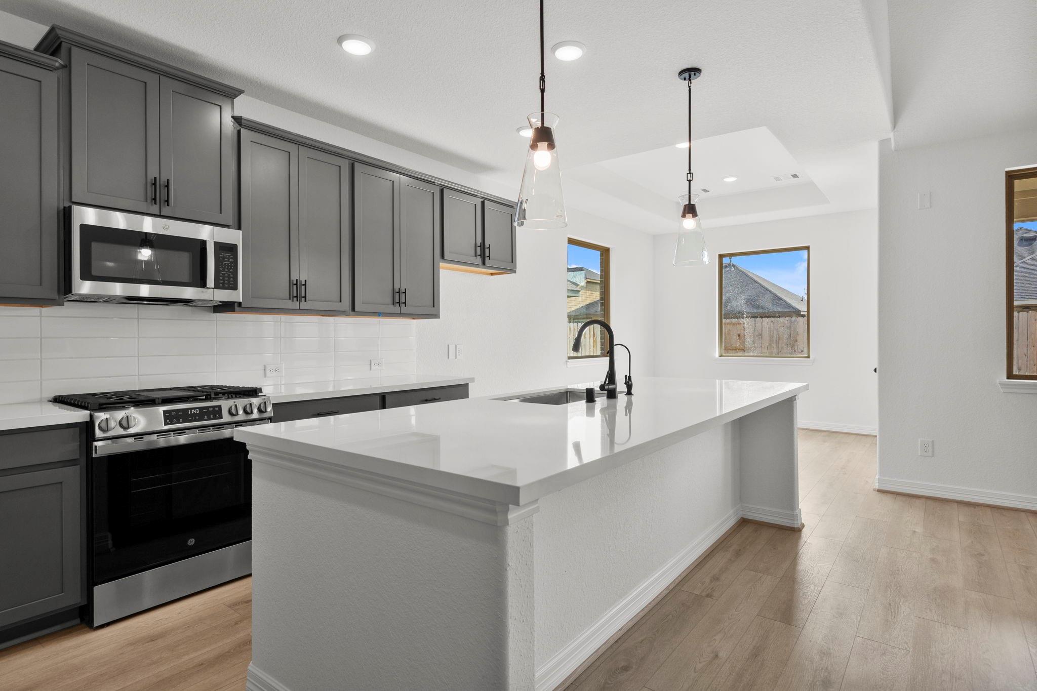 14810 Mission Ave, Mont Belvieu, TX 77523 photo