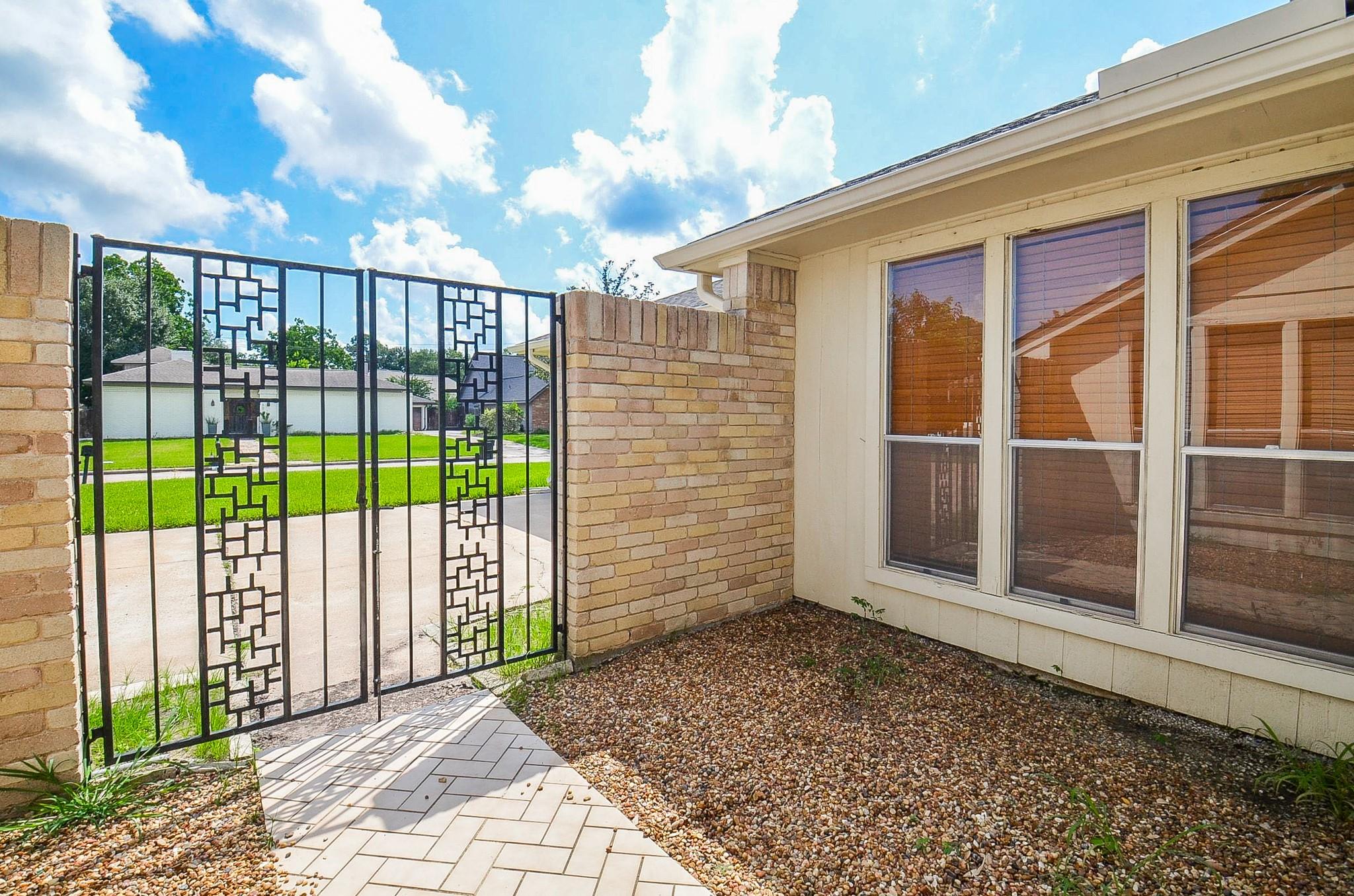 3022 Cypress Point Dr, Missouri City, TX 77459 photo