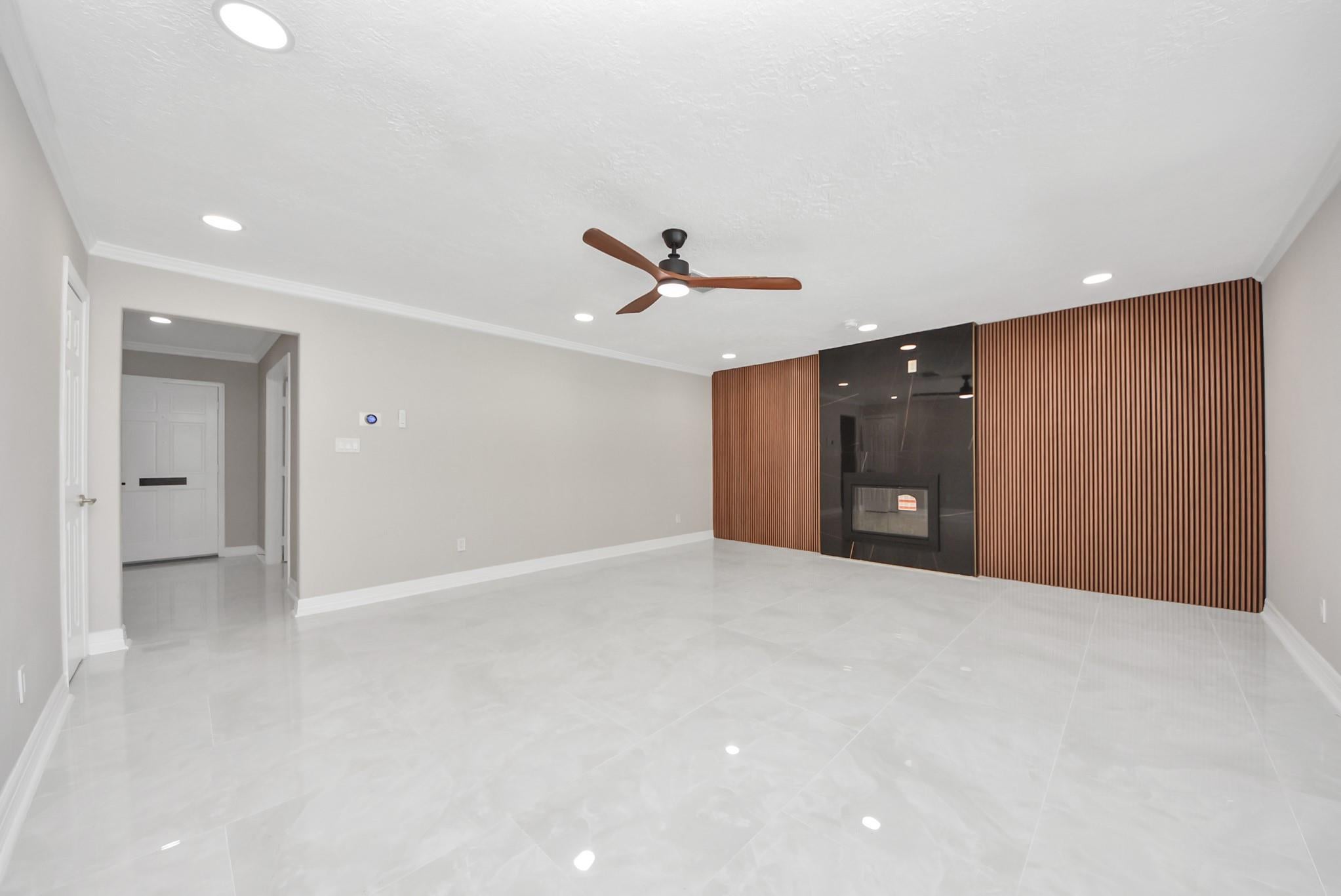 15538 Torry Pines Rd, Houston, TX 77062 photo