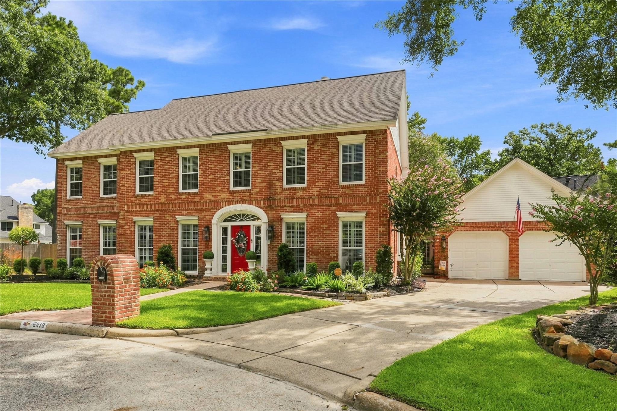 5219 Laurelwood Dr, Houston, TX 77345