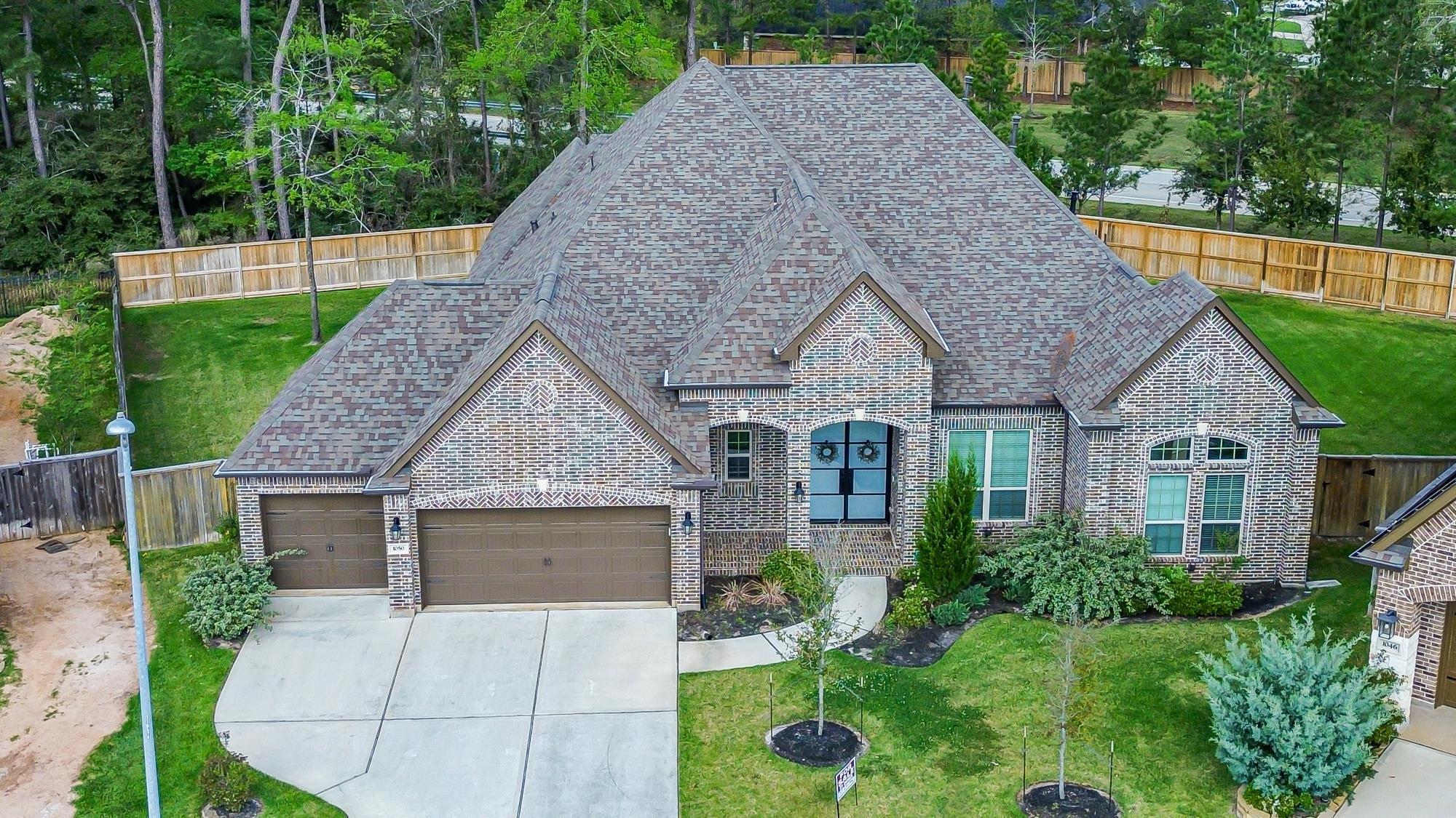 1050 Groveton Ridge Ln, Pinehurst, TX 77362