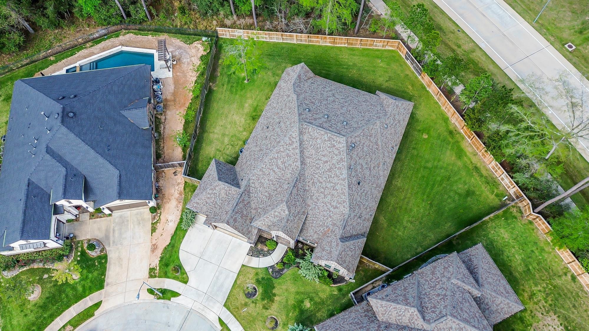 1050 Groveton Ridge Ln, Pinehurst, TX 77362 photo