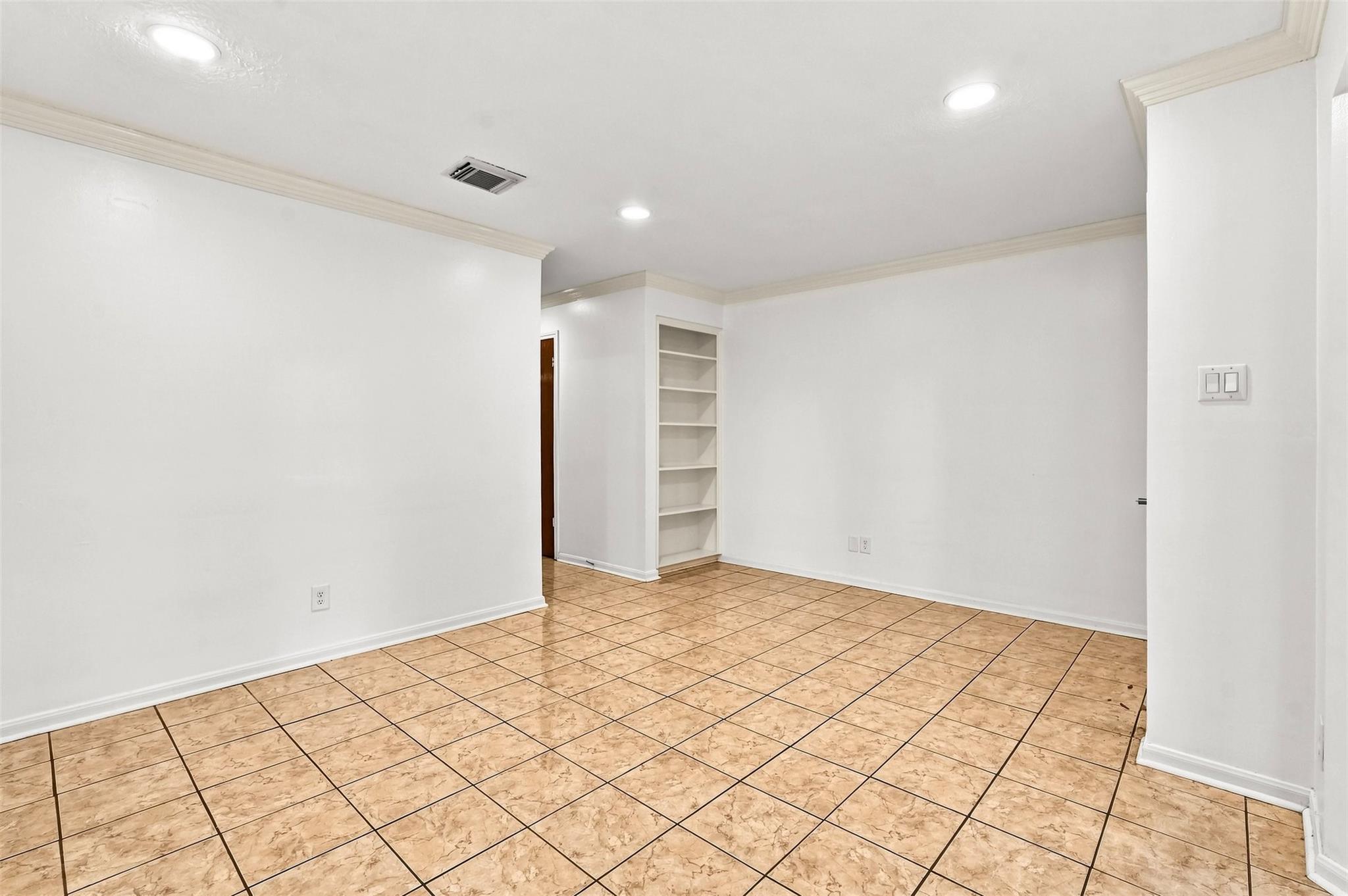 10652 Hazelhurst Dr #29, Houston, TX 77043 photo