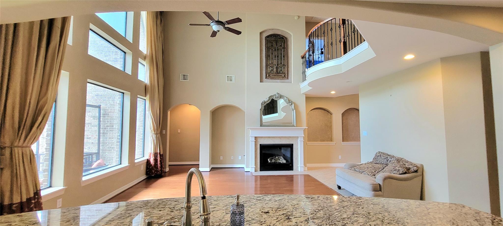 2498 Encino Ave, League City, TX 77573 photo