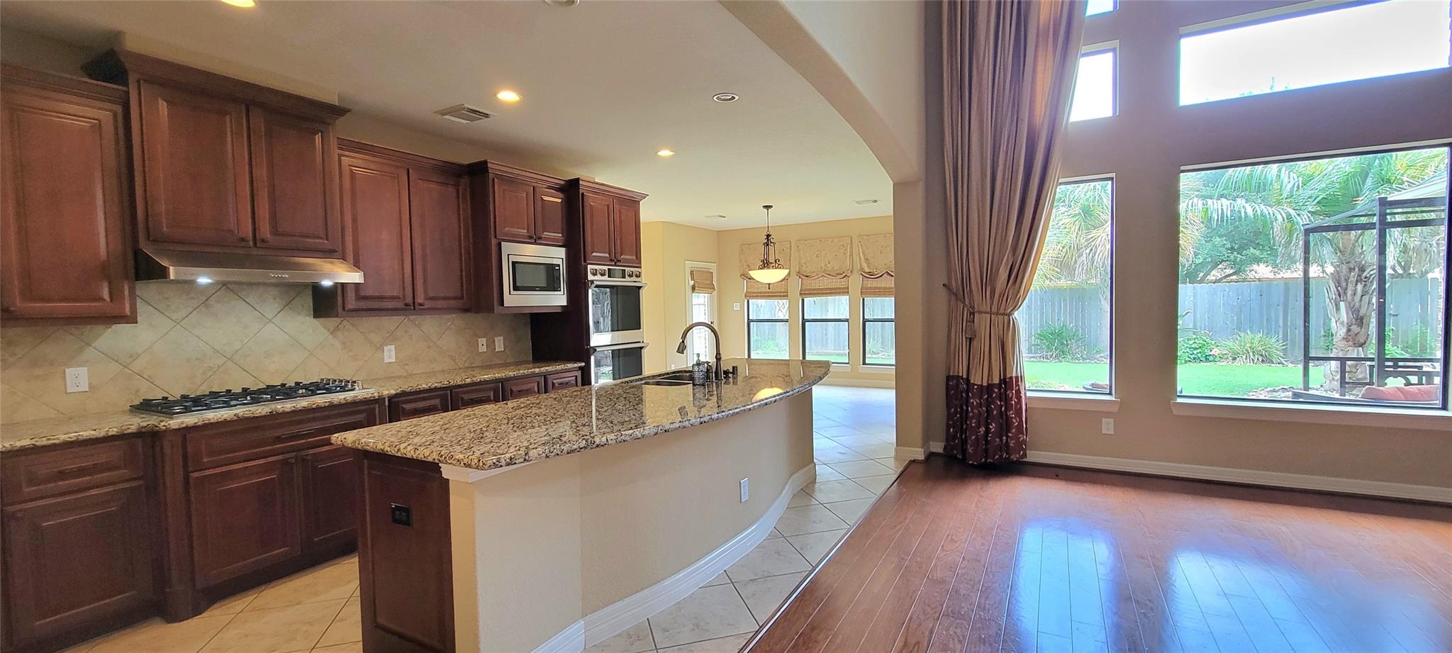 2498 Encino Ave, League City, TX 77573 photo