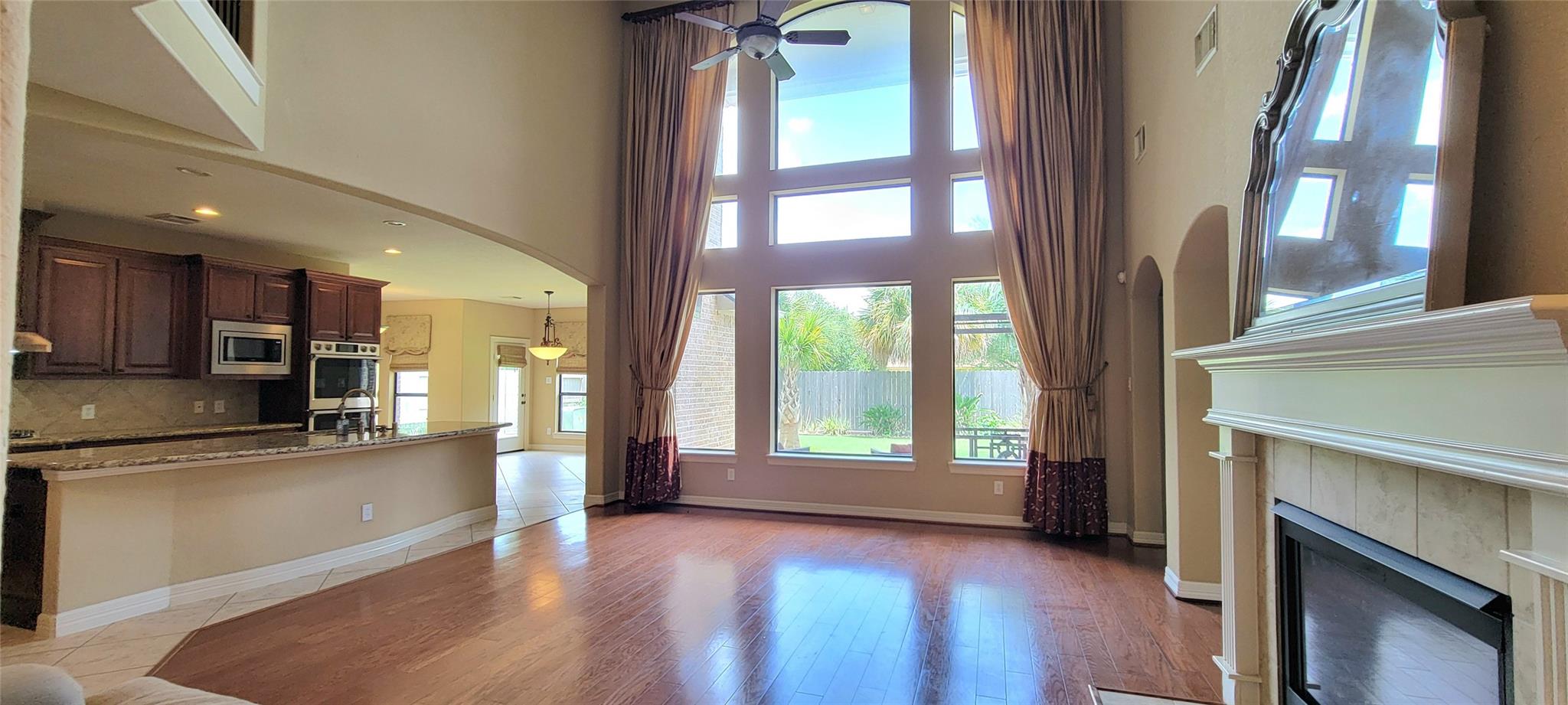 2498 Encino Ave, League City, TX 77573 photo