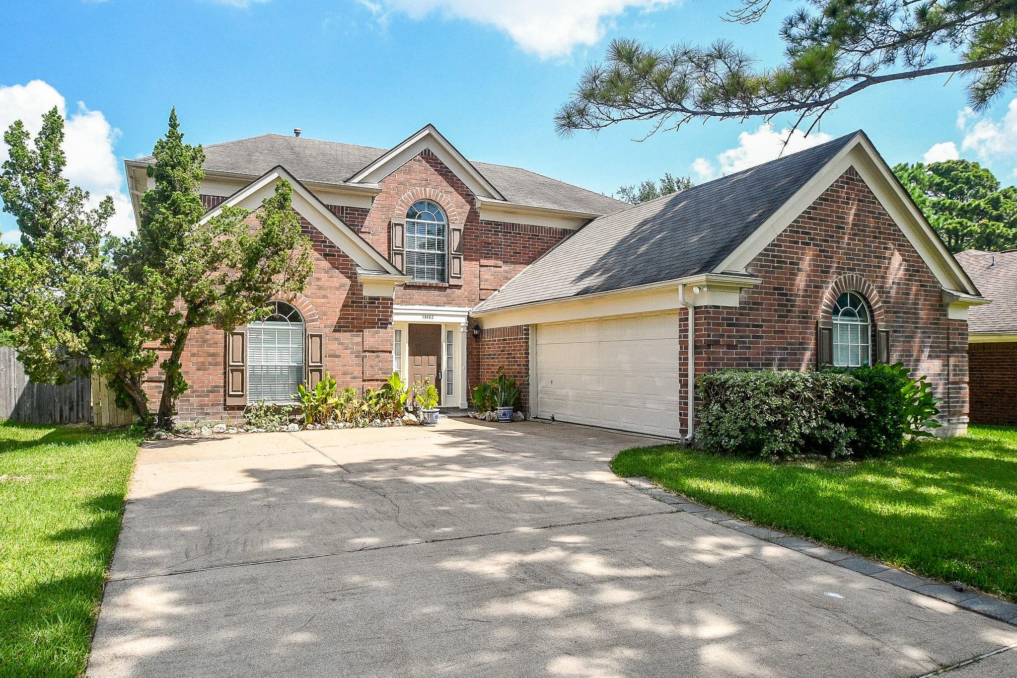 13122 Newberry St, Sugar Land, TX 77478