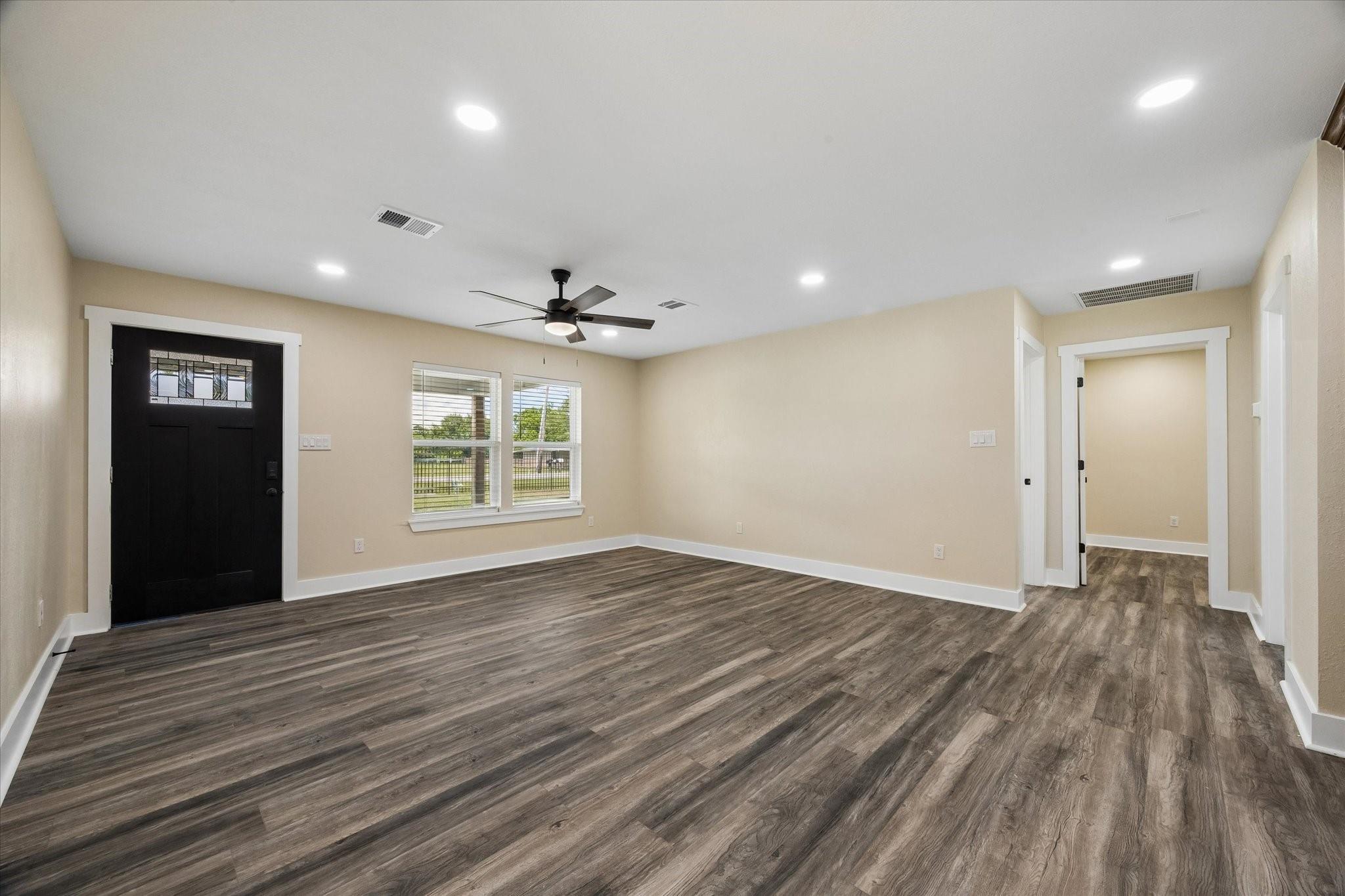 1190 County Road 146, Alvin, TX 77511 photo