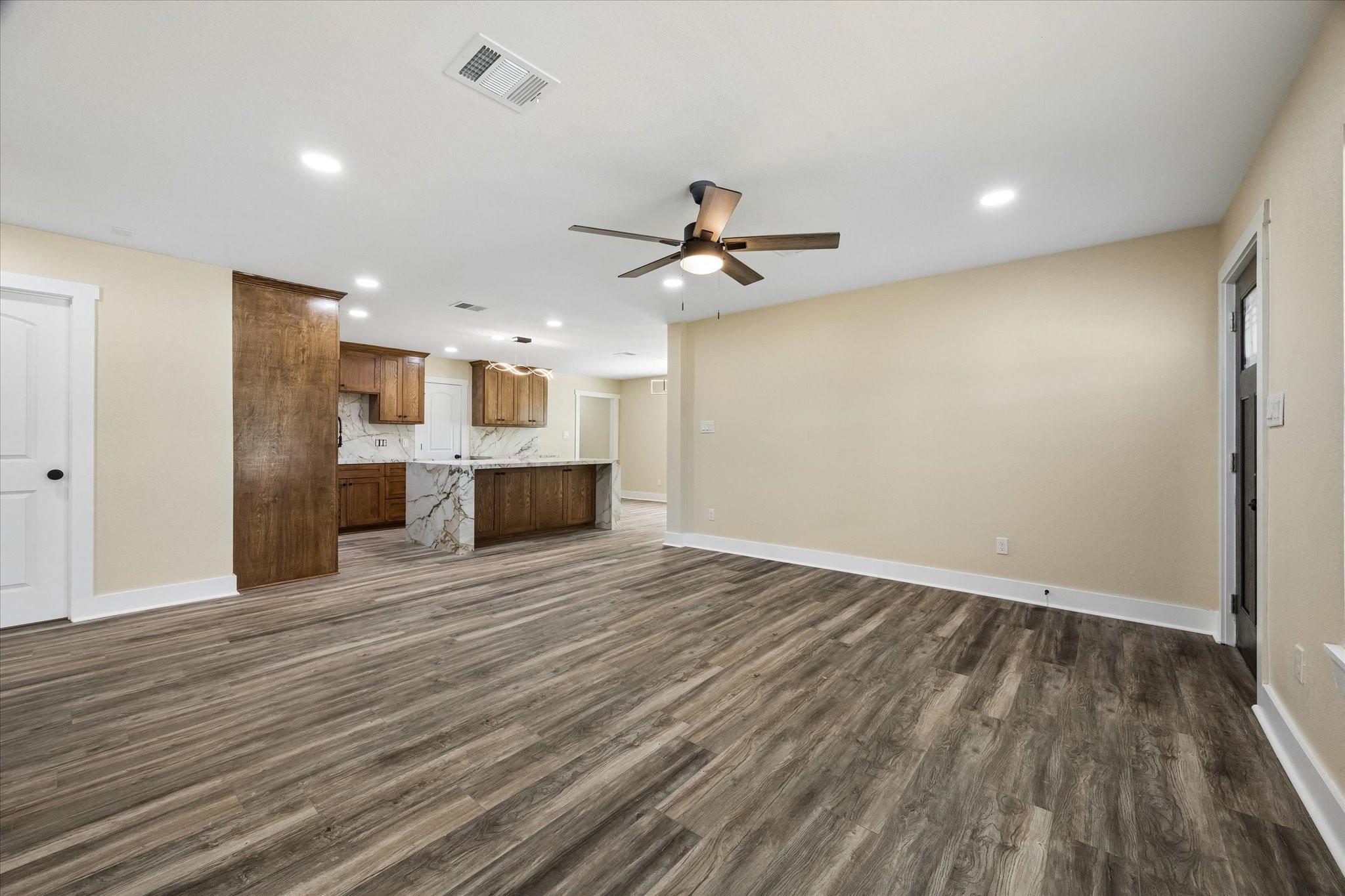1190 County Road 146, Alvin, TX 77511 photo