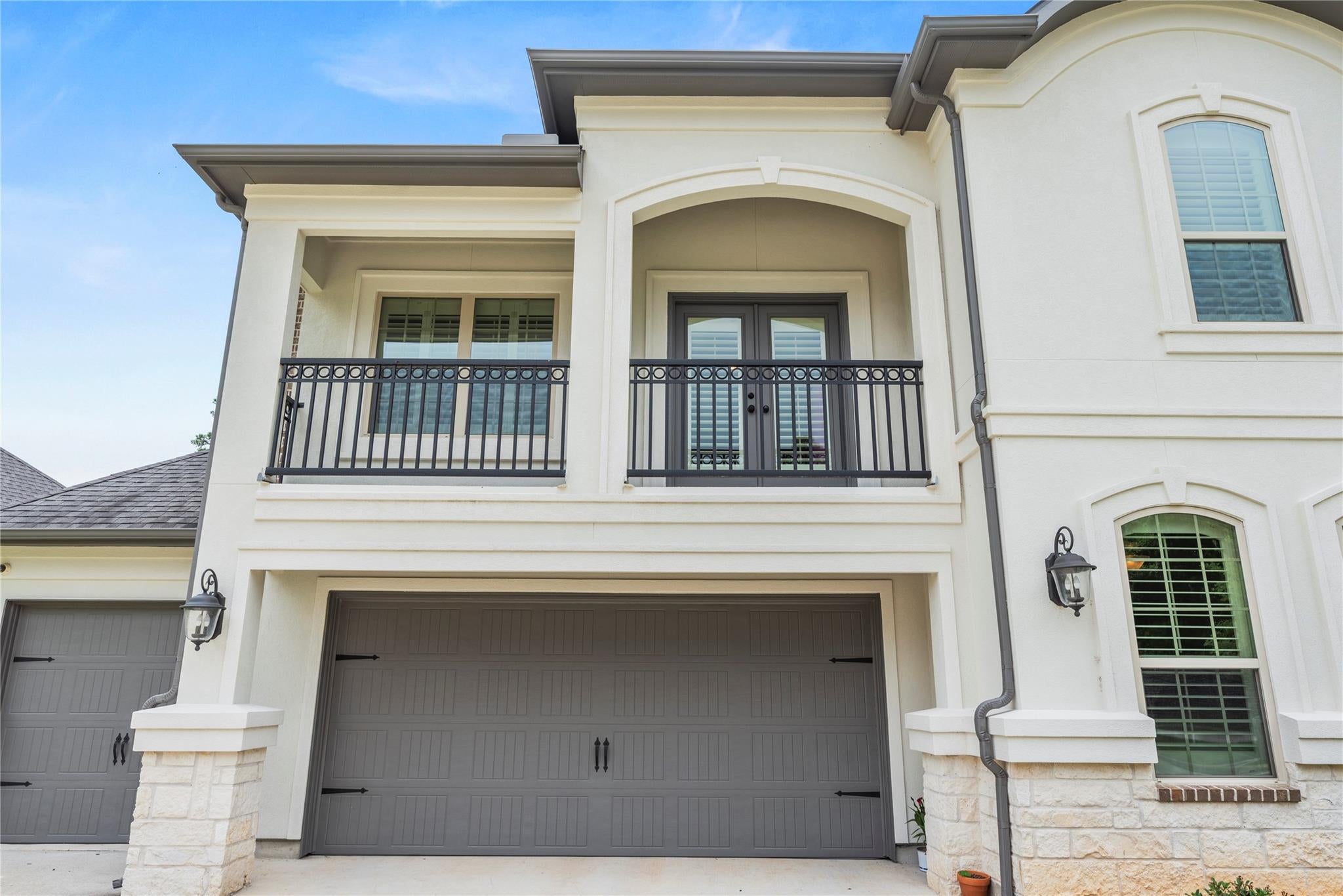 1002 Pleasant Pines Ln, Pinehurst, TX 77362 photo