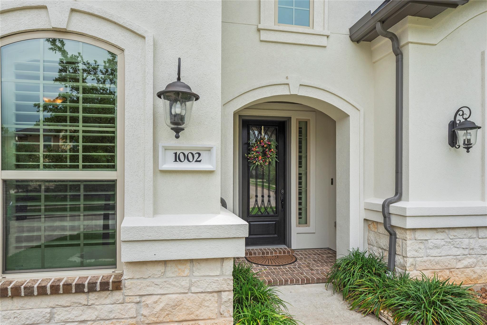 1002 Pleasant Pines Ln, Pinehurst, TX 77362 photo