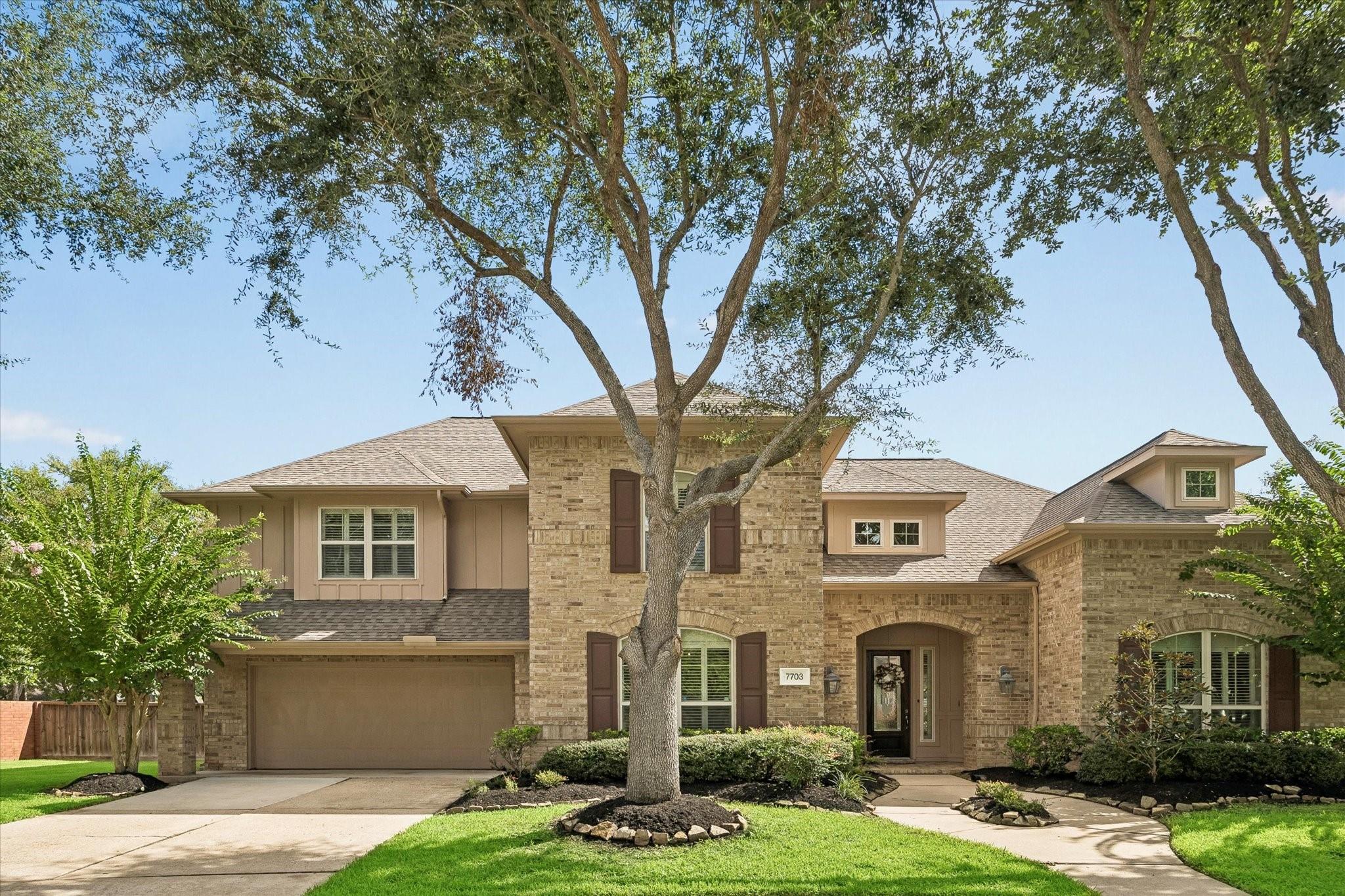 7703 Silver Pond Dr, Sugar Land, TX 77479