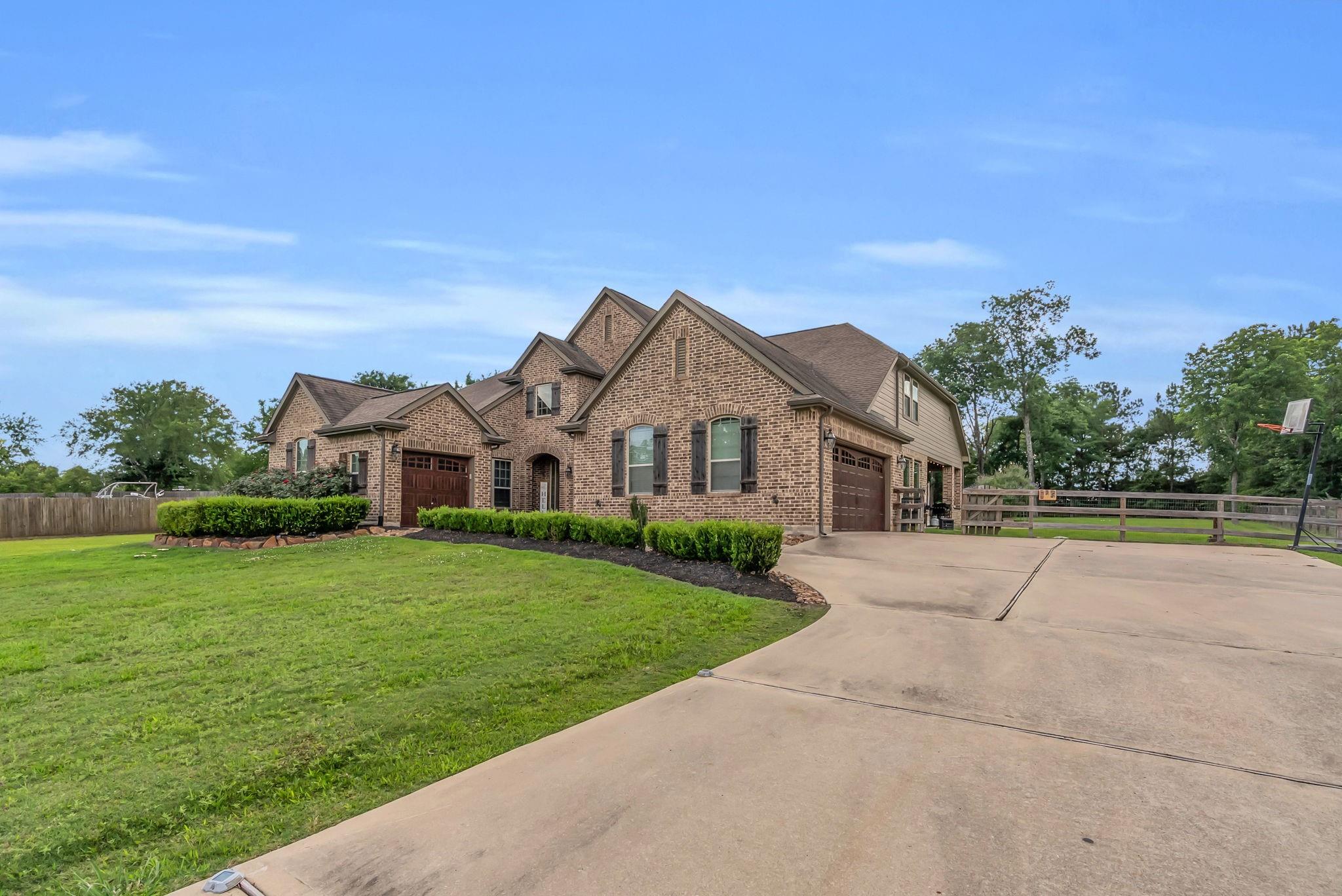 14607 Sterling Ct, Willis, TX 77378 photo